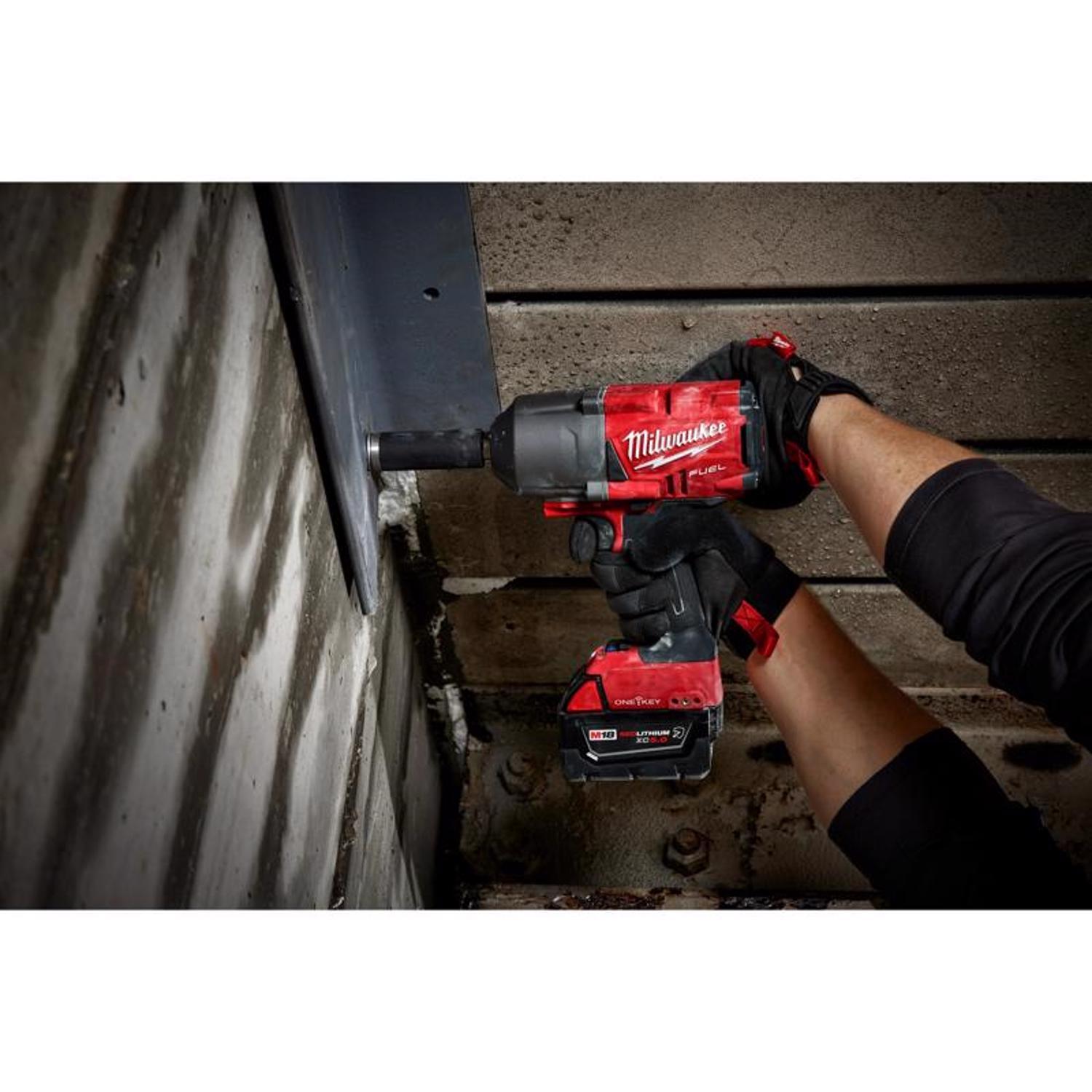 Milwaukee M18 FUEL 3/4 in. Cordless Brushless High Torque Impact Wrench Tool Only