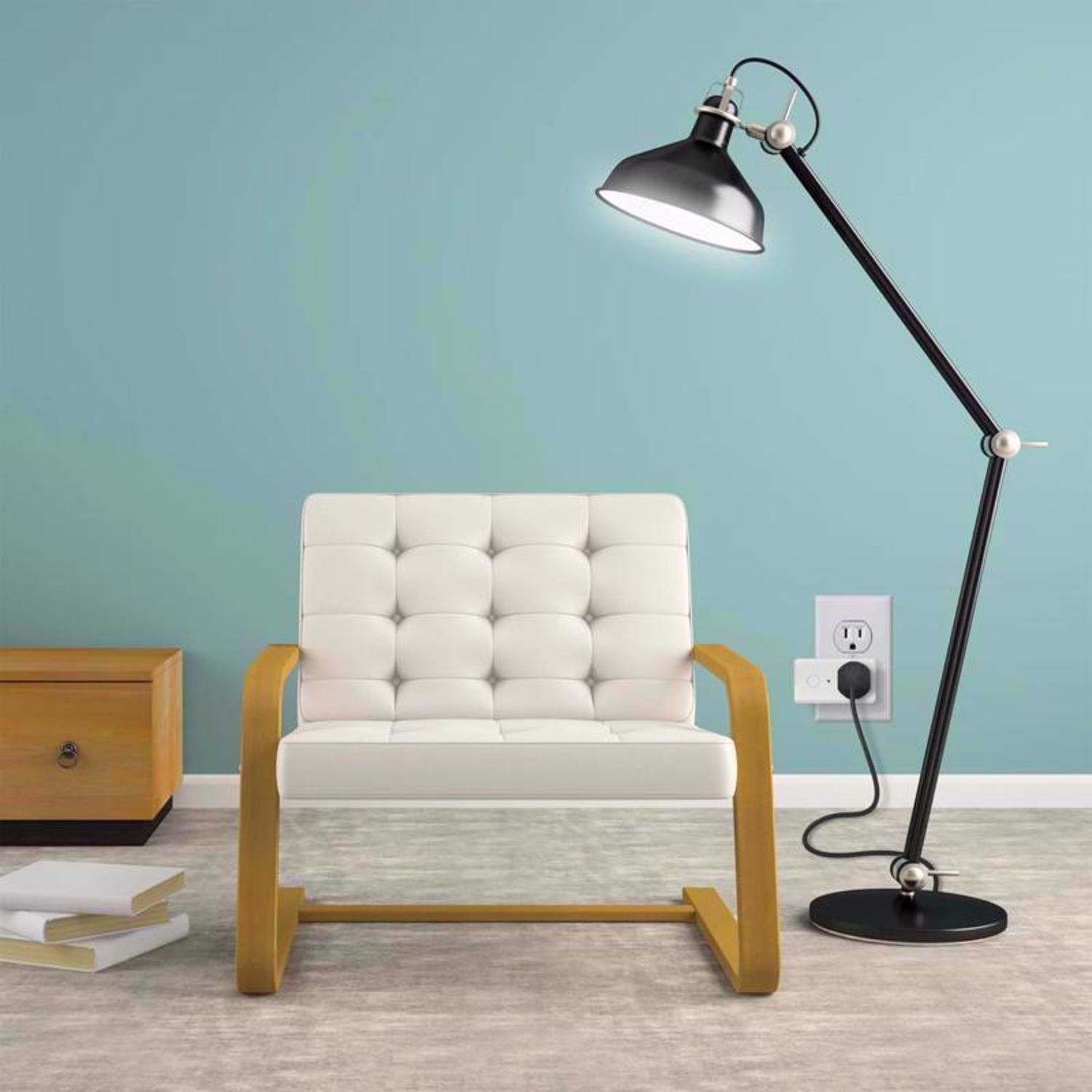Feit Smart Home Commercial and Residential Plastic Outdoor Smart-Enabled Plug 1-15R