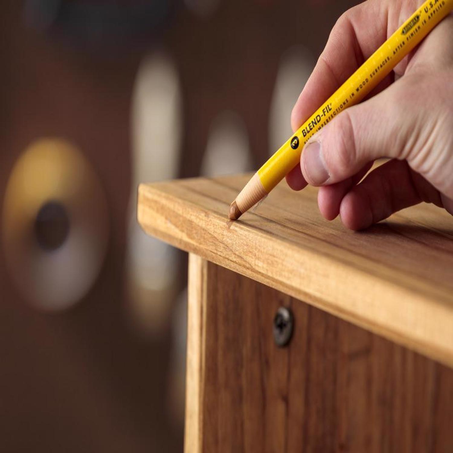 Minwax Blend-Fil No.7 Red Mahogany, Red Oak Wood Pencil 0.8 oz