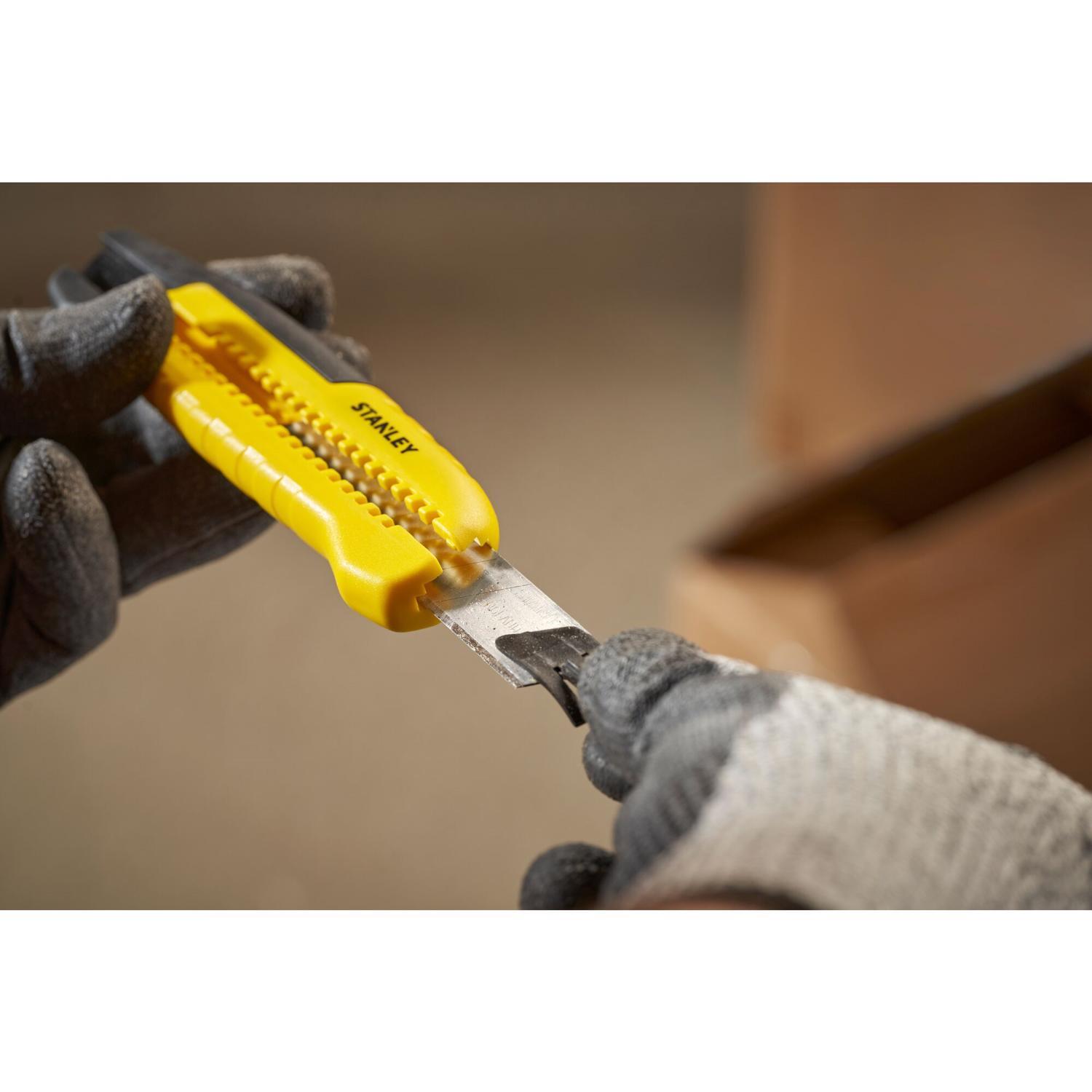 Stanley 6.29 in. Sliding Snap Knife Black/Yellow 1 pc