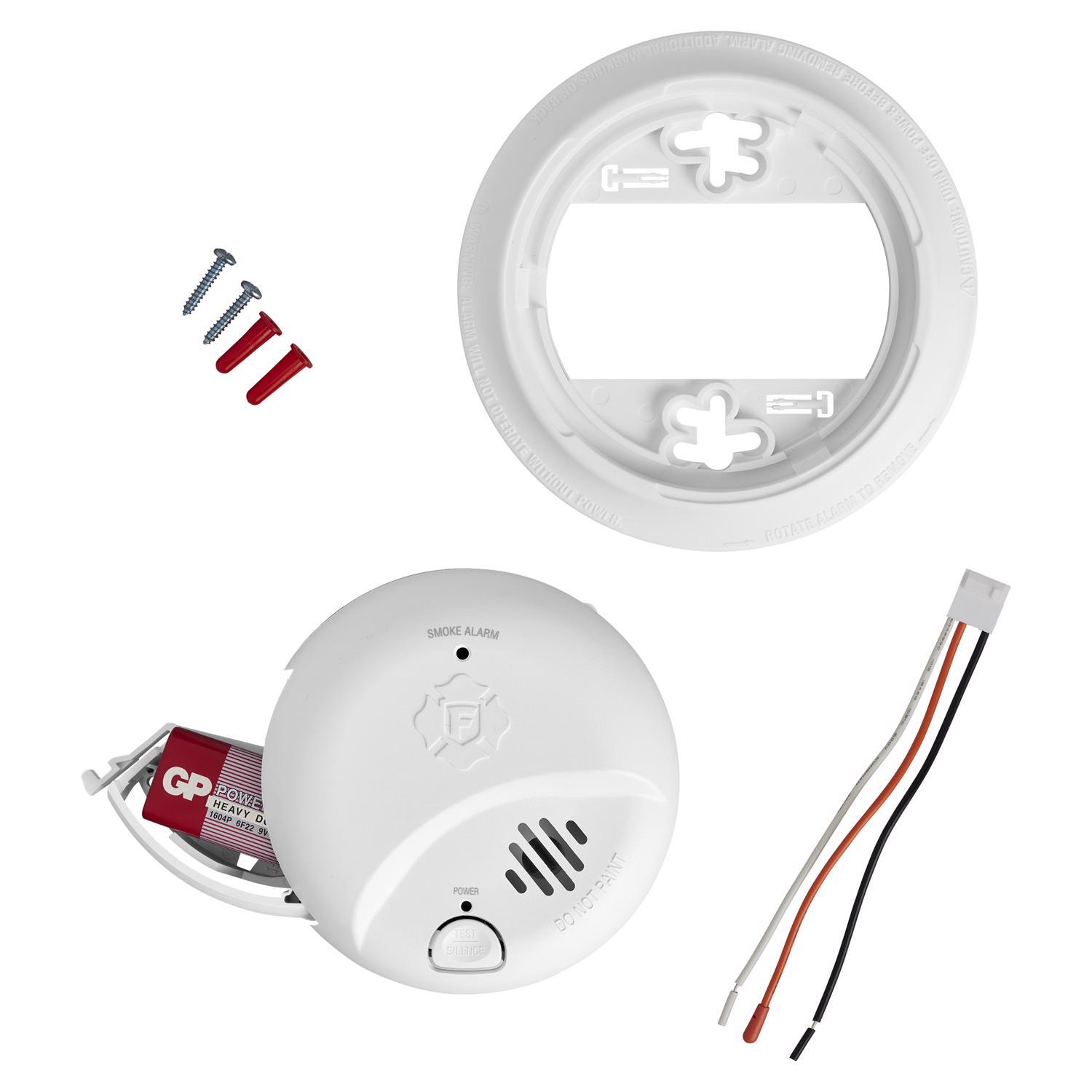 BRK Hard-Wired w/Battery Back-up Ionization Smoke Detector 1 pk
