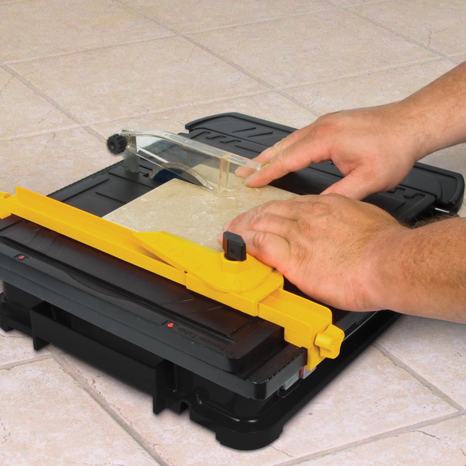 QEP 4.6 in. H X 15.75 in. W X 14.25 in. L Metal/Plastic Wet Tile Saw 1 pk