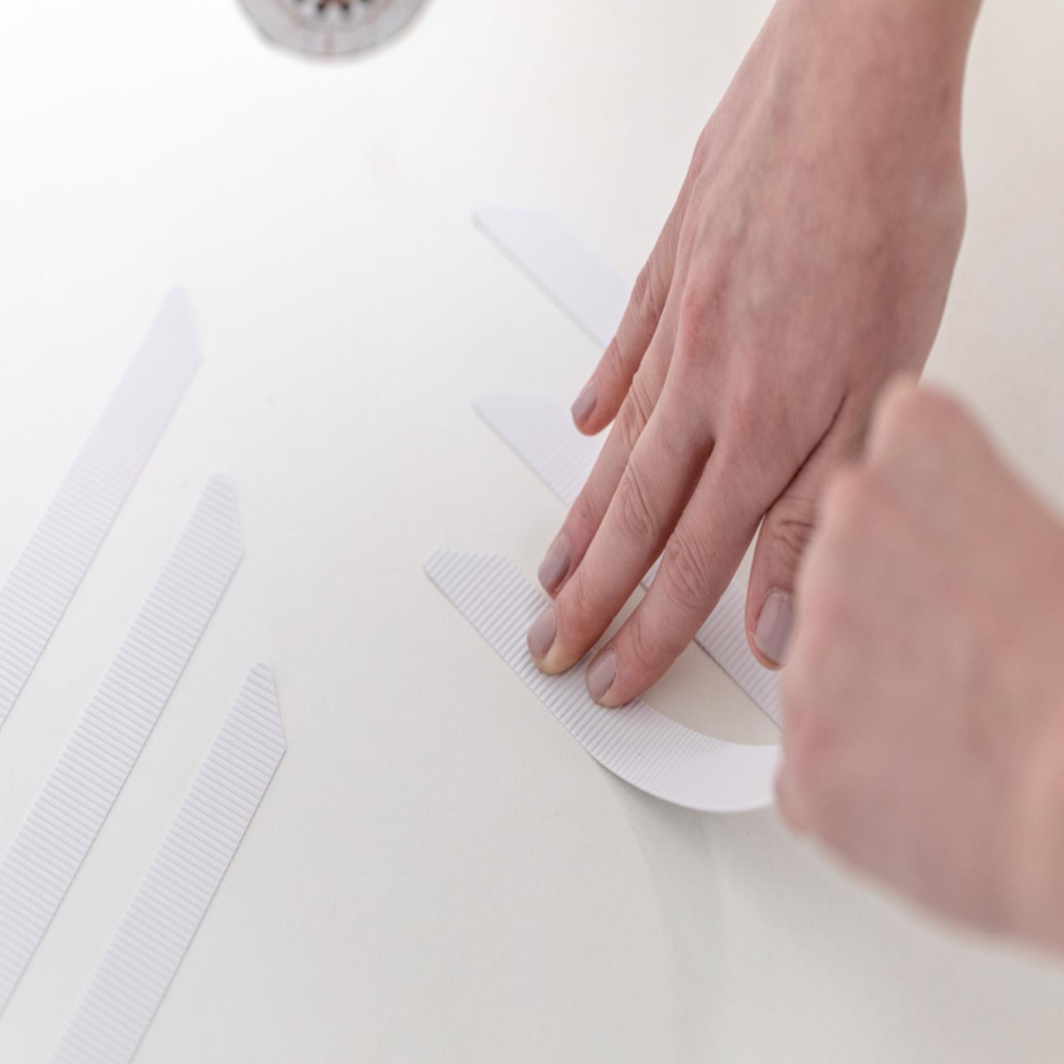 Duck White Shower and Bath Treads Polyurethane 1/32 in. H X 8 3/4 in. L