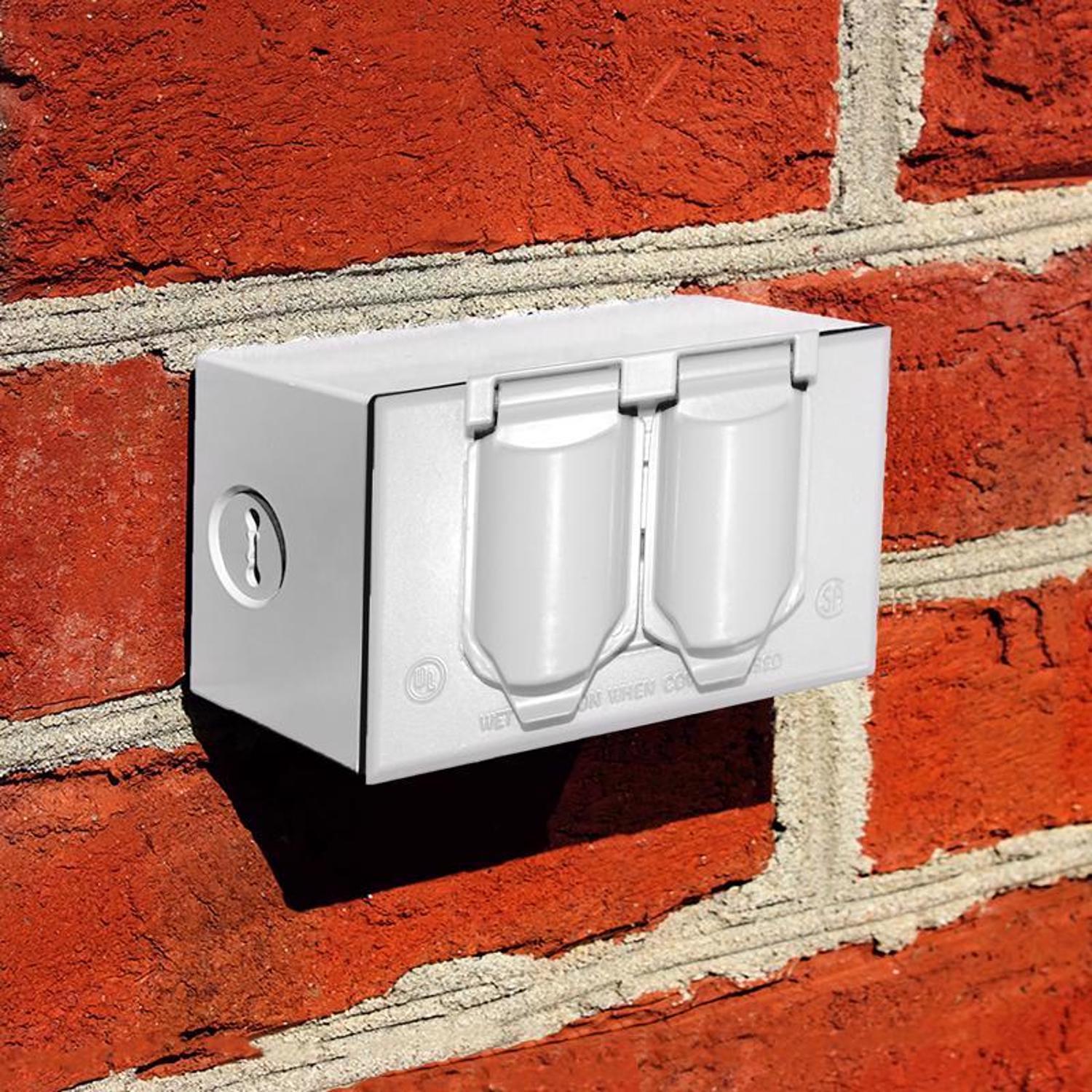 Sigma Engineered Solutions Rectangle Metal 1 gang 2.83 in. H X 4.57 in. W Receptacle Box Cover