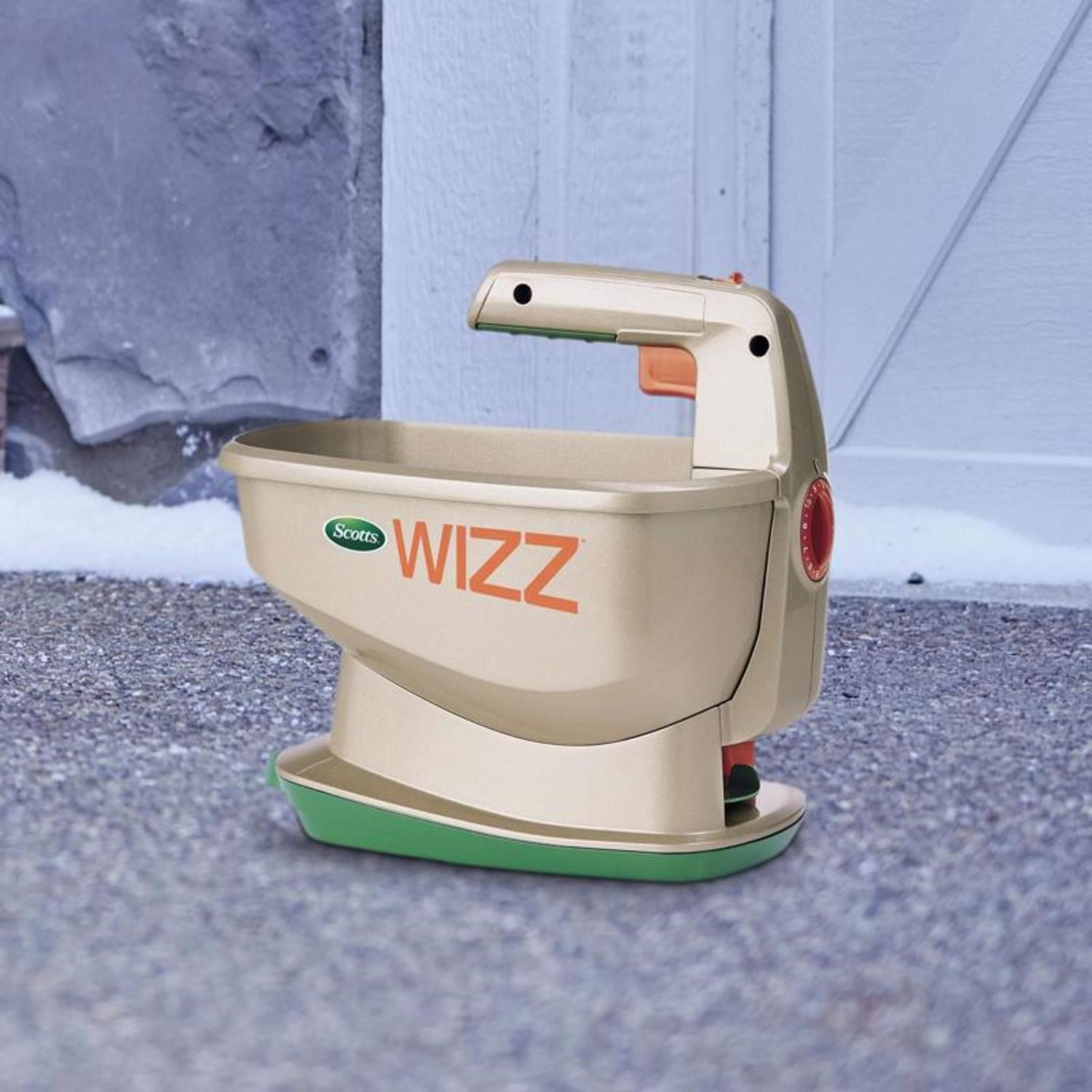 Scotts Wizz 60 in. W Handheld Spreader For Fertilizer/Ice Melt/Seed 4 lb
