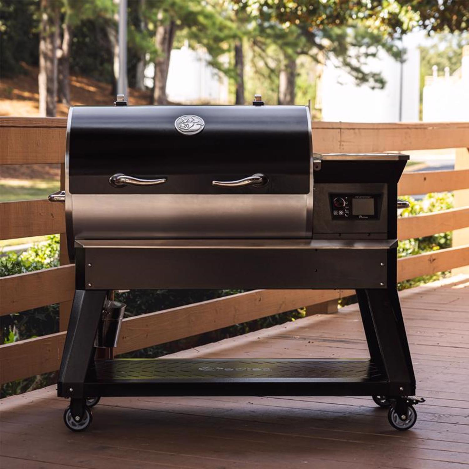 Recteq Backyard Beast Wood Pellet WiFi Grill and Smoker Black/Silver RT-1000