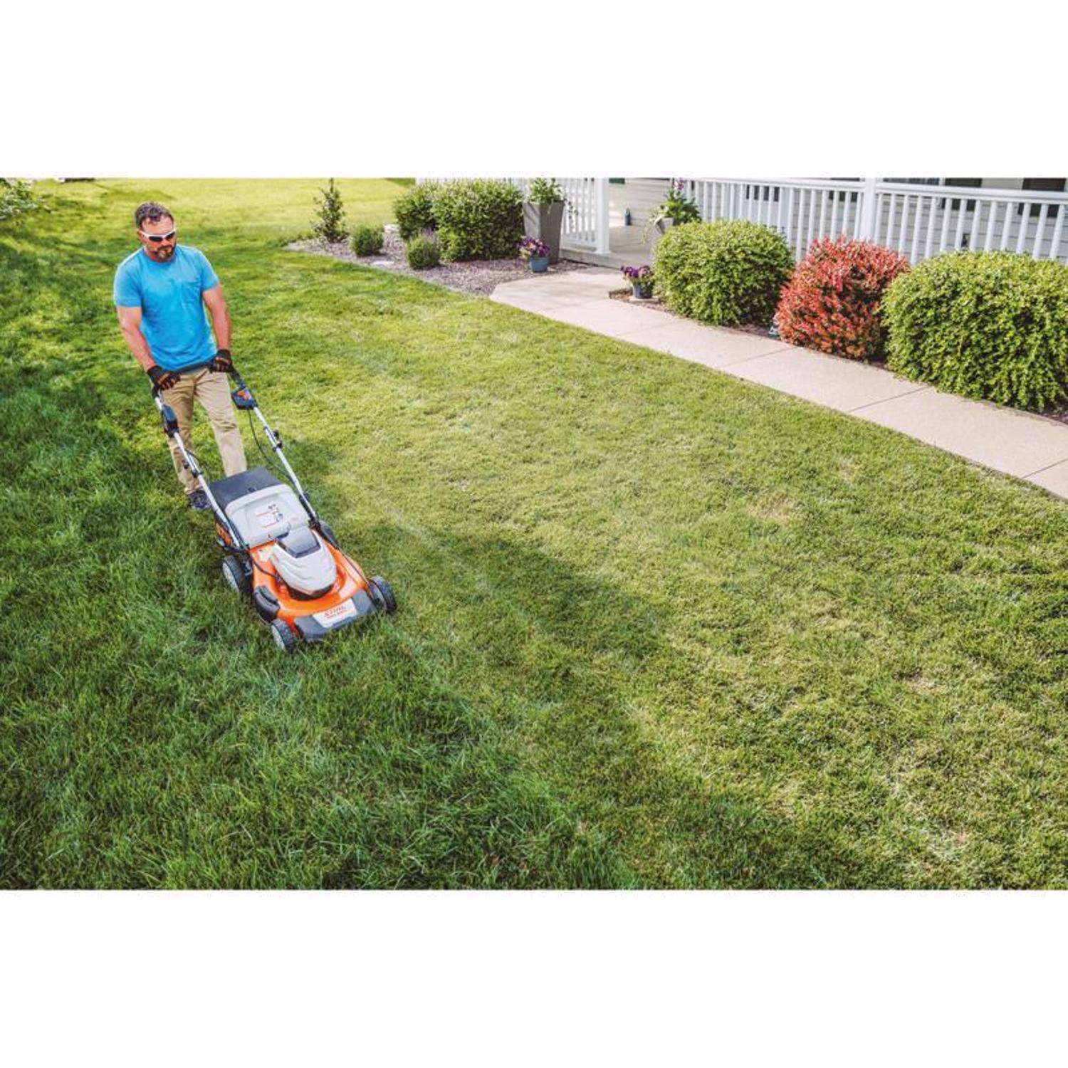 STIHL RMA 510 V 21 in. 36 V Battery Self-Propelled Lawn Mower Kit (Battery & Charger)