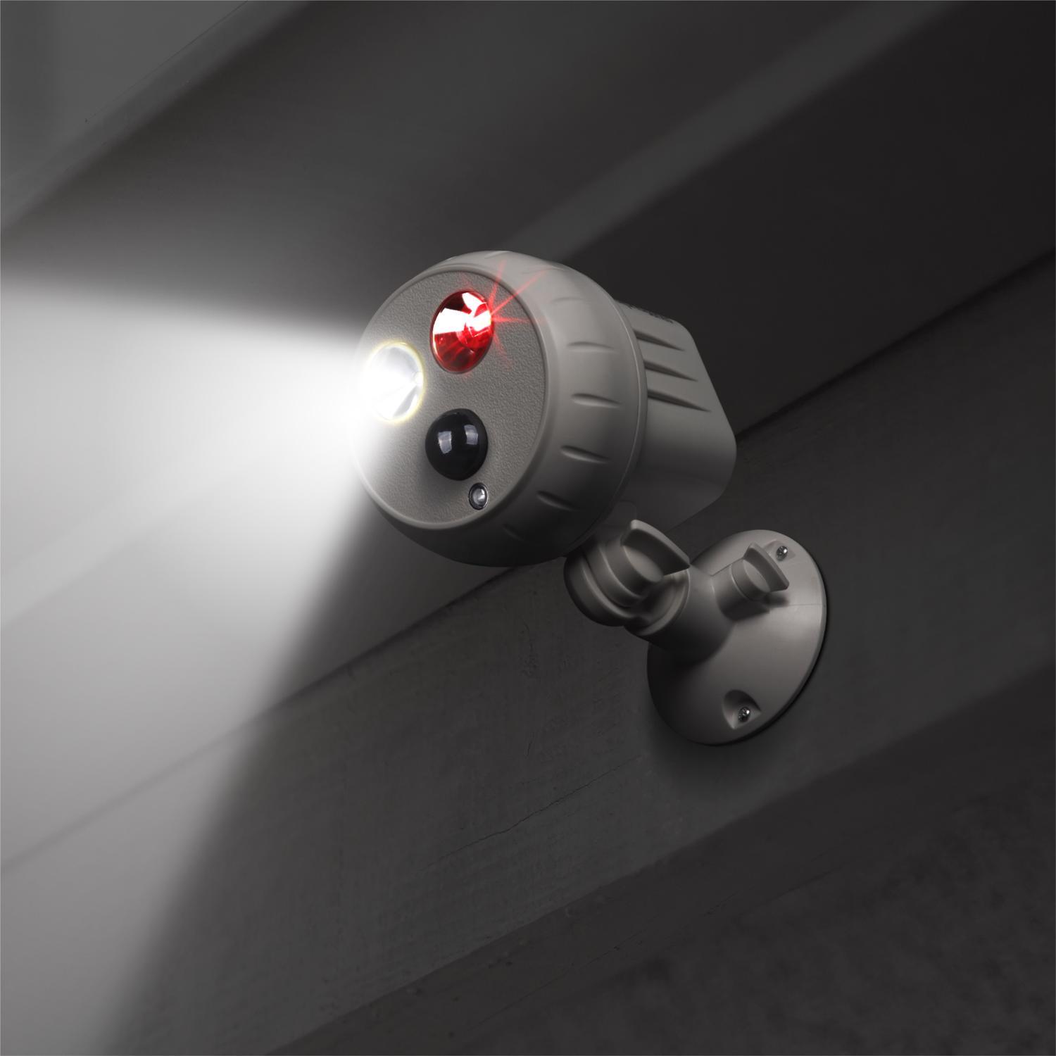 Swann Alpha Battery Powered Outdoor Wireless Motion Sensor Spotlight