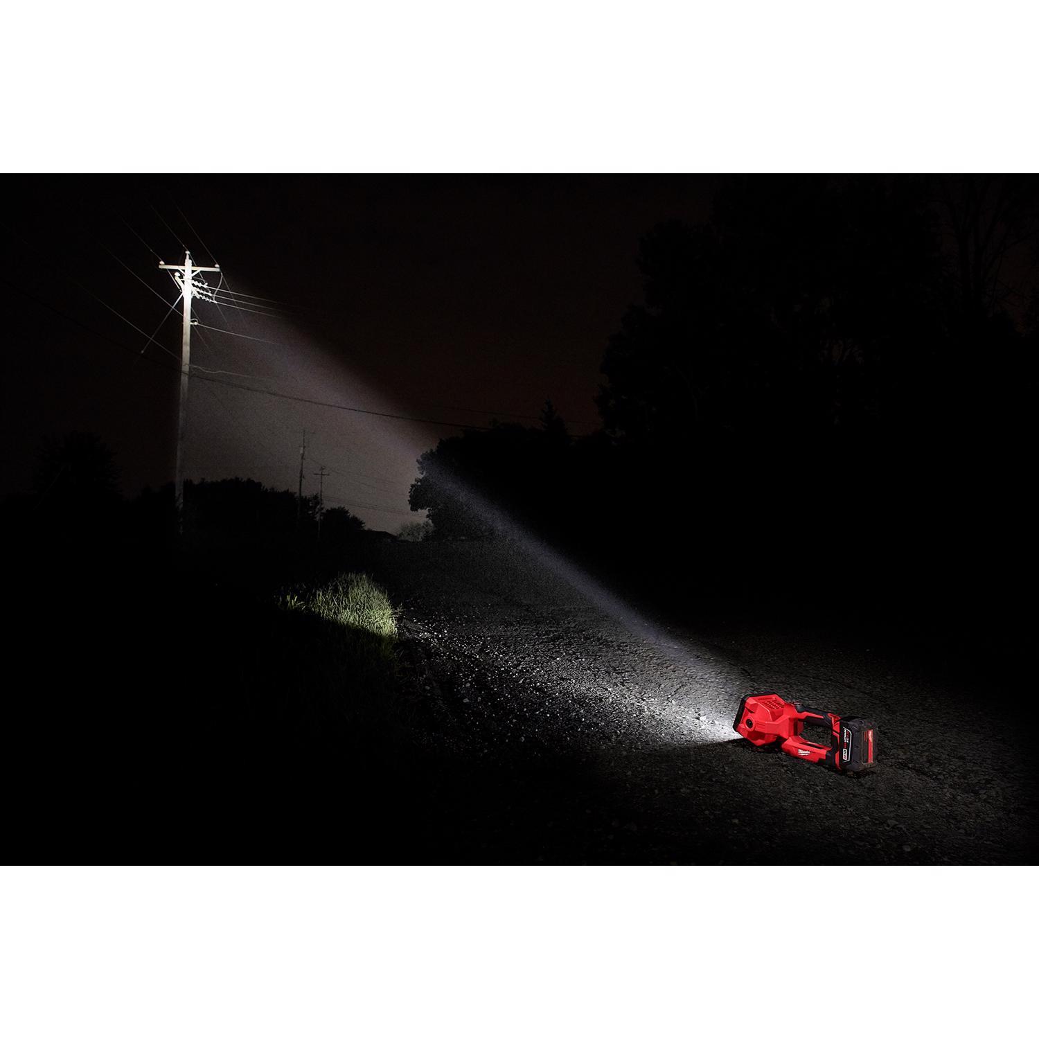 Milwaukee M18 1250 lm Red LED Rechargeable Search Light