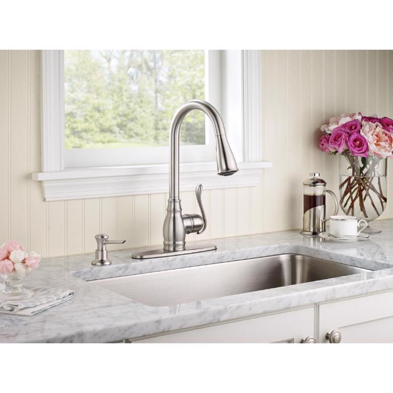 Moen Anabelle One Handle Stainless Steel Pull-Down Kitchen Faucet