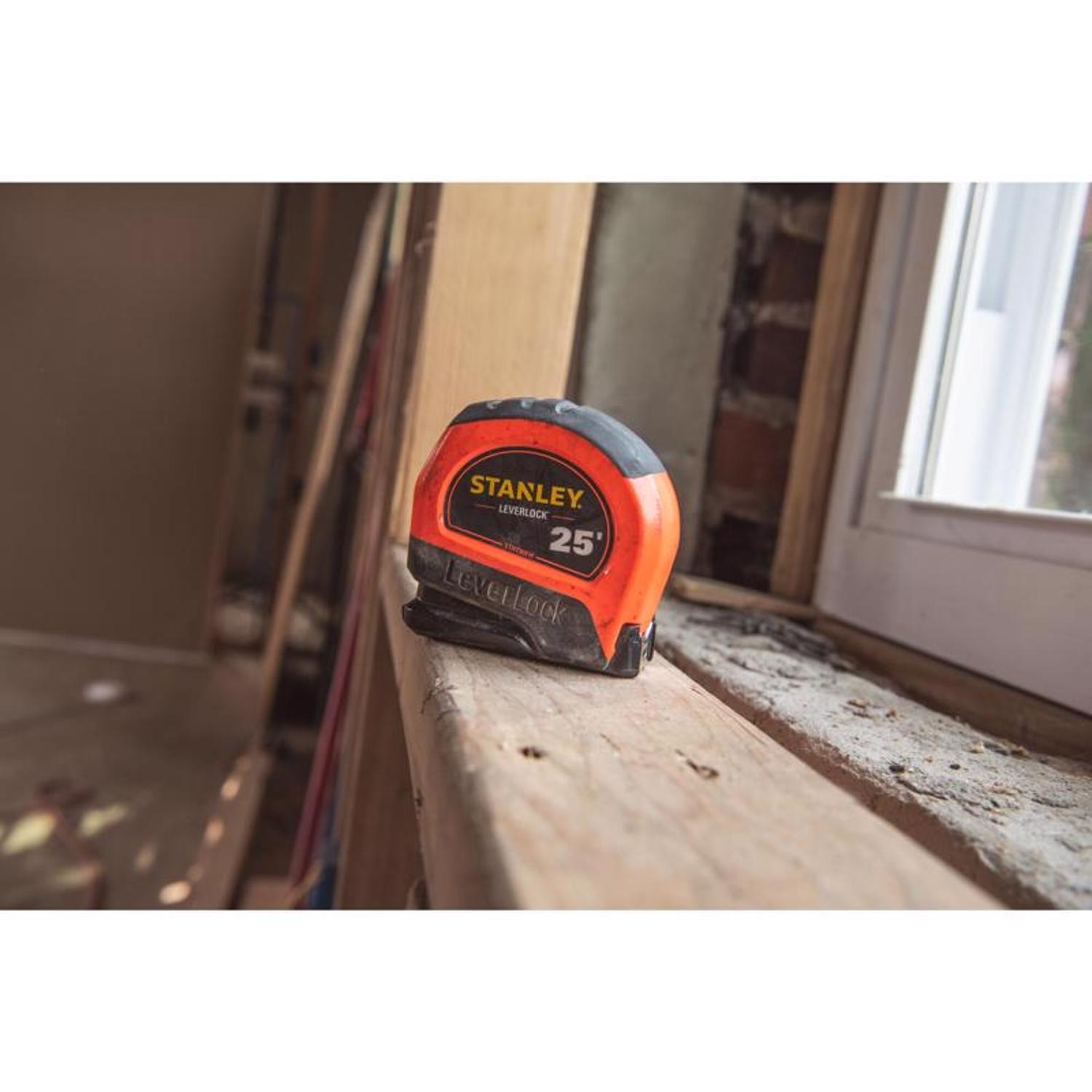 Stanley LeverLock 25 ft. L X 1 in. W Tape Measure 1 pk