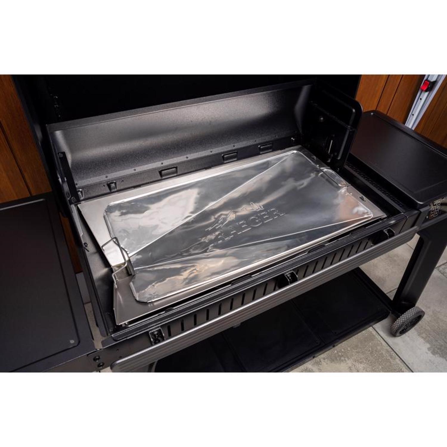 Traeger Aluminum Foil Liner 31.87 in. L x 15.42 in. W