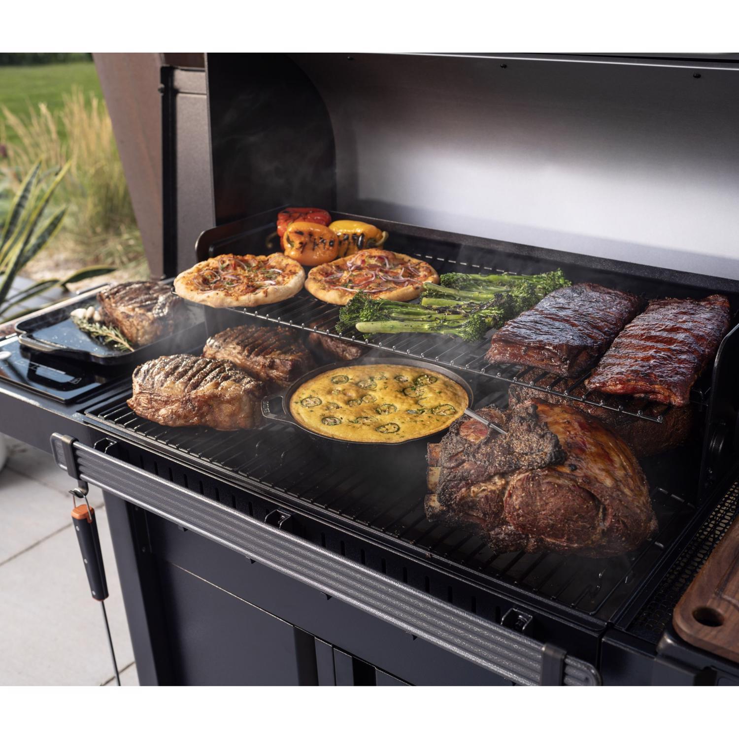 Traeger Woodridge Elite Wood Pellet WiFi Grill Black