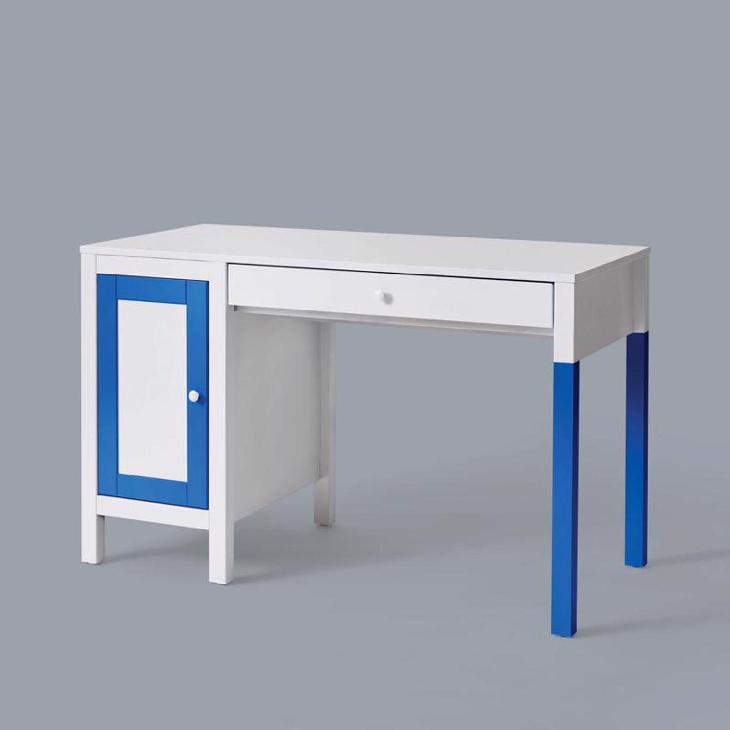 Rust-Oleum Painters Touch Ultra Cover Semi-Gloss White Water-Based Paint Exterior and Interior 1 qt