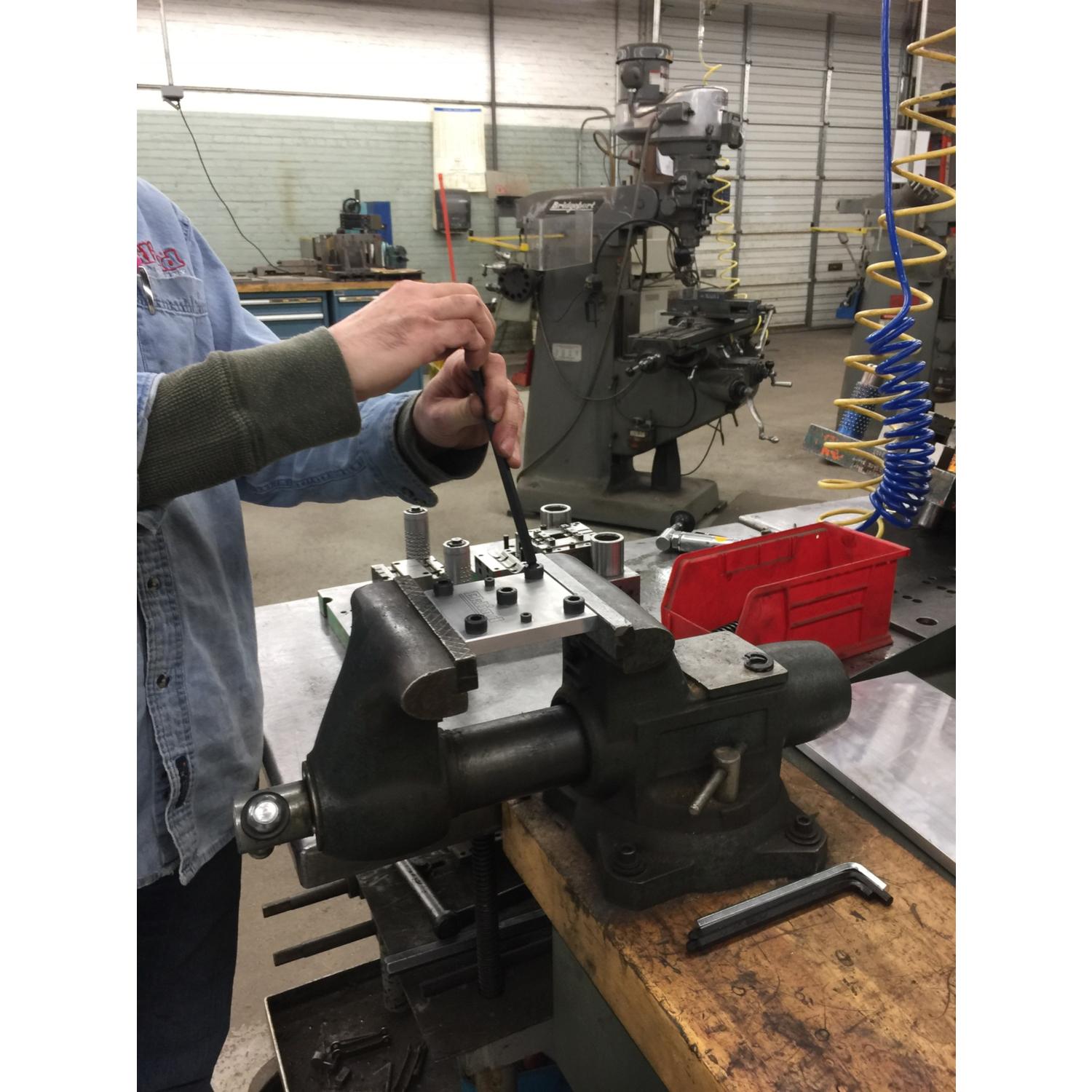 Eklind Ball-Hex-L Metric Long Arm Ball End Hex L-Key Set 9 pc