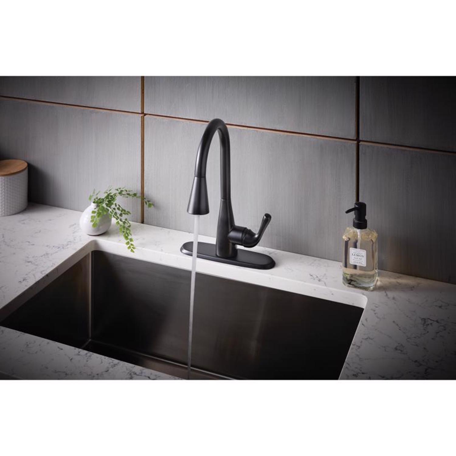 Oakbrook Collection Vela One Handle Matte Black Pull-Down Kitchen Faucet