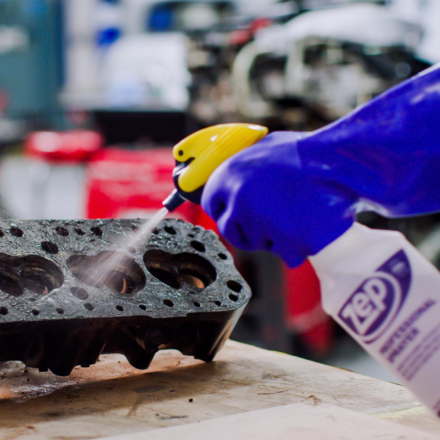 Zep Industrial Purple Mild Scent Cleaner and Degreaser 128 oz Liquid