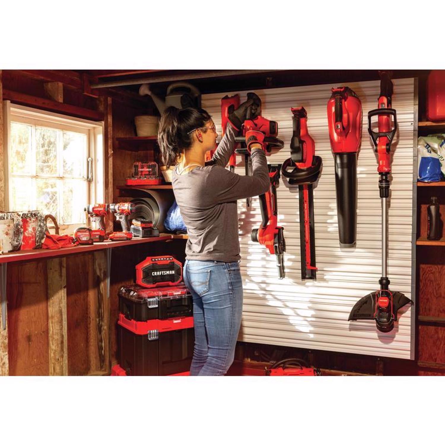 Craftsman V20 CMCCS610D1 10 in. Battery Chainsaw Kit (Battery & Charger)