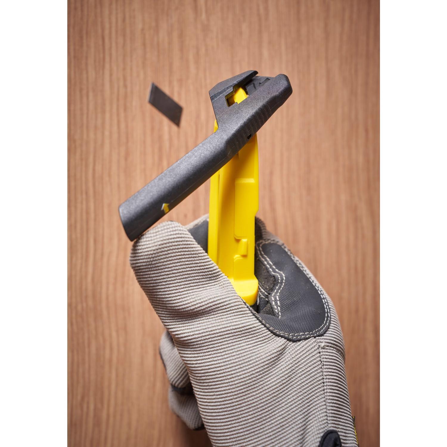 Stanley 6.29 in. Sliding Snap Knife Black/Yellow 1 pc