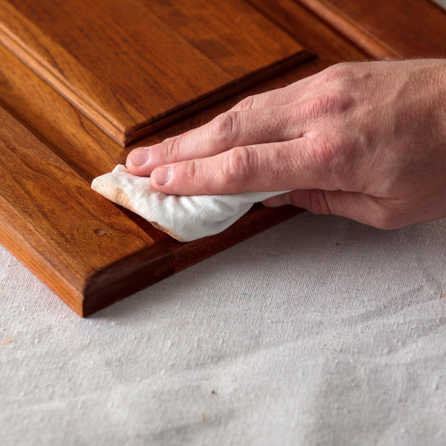 Minwax Color-Matched Walnut Wood Filler 6 oz