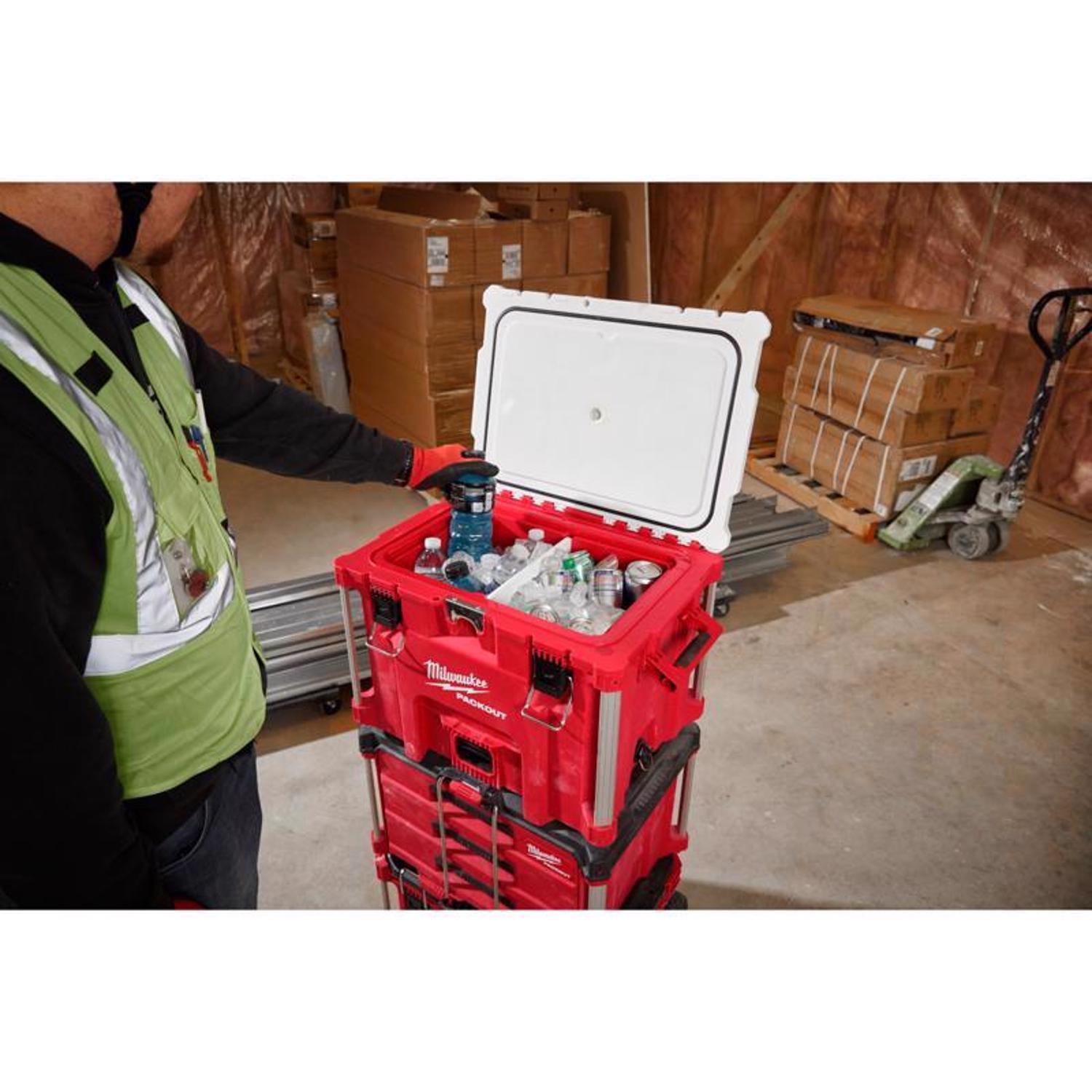 Milwaukee Packout Red/White 40 qt Cooler