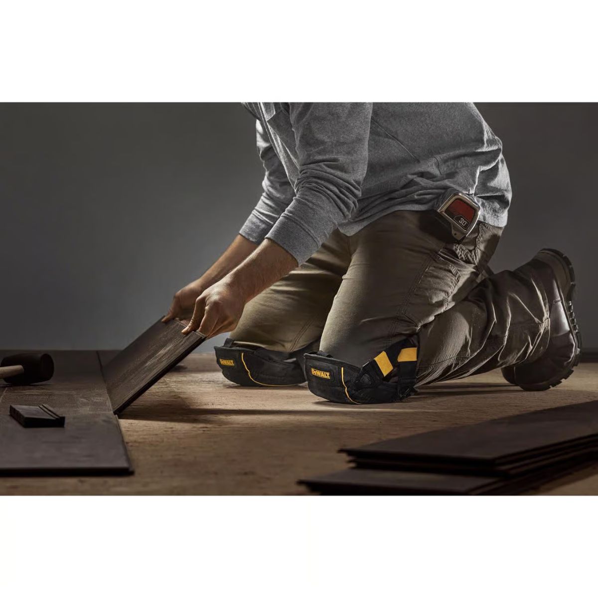 DEWALT 8.5 in. L x 7 in. W Gel Foam Flooring Flooring Knee Pads Black/Yellow One Size Fits All