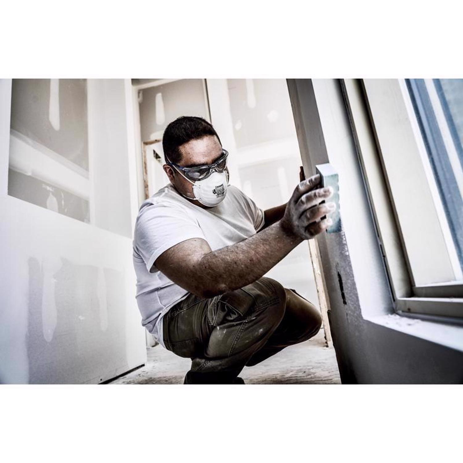 3M N95 Sanding and Fiberglass Respirator White 2 pk