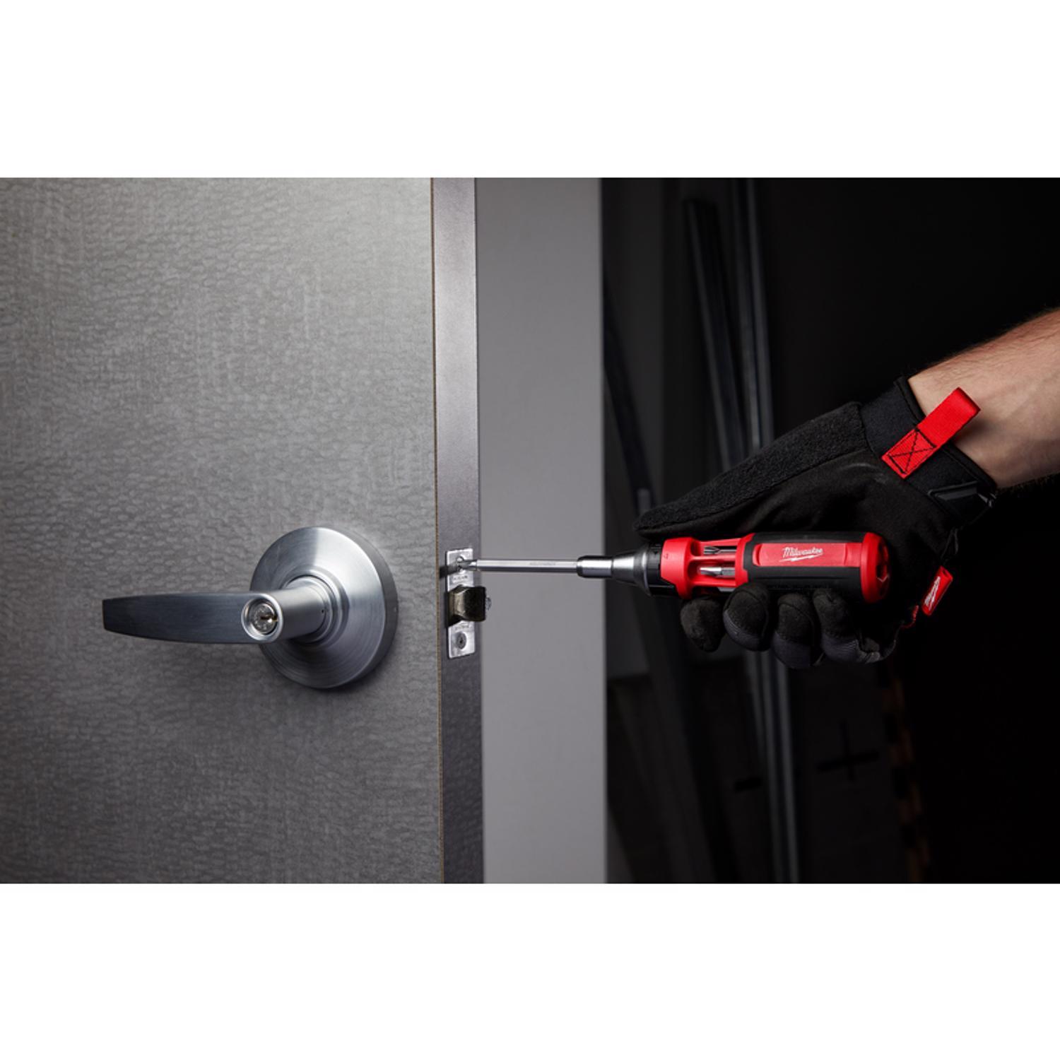 Milwaukee 9-in-1 Ratcheting Multi-Bit Driver 9.09 in. 8 pc