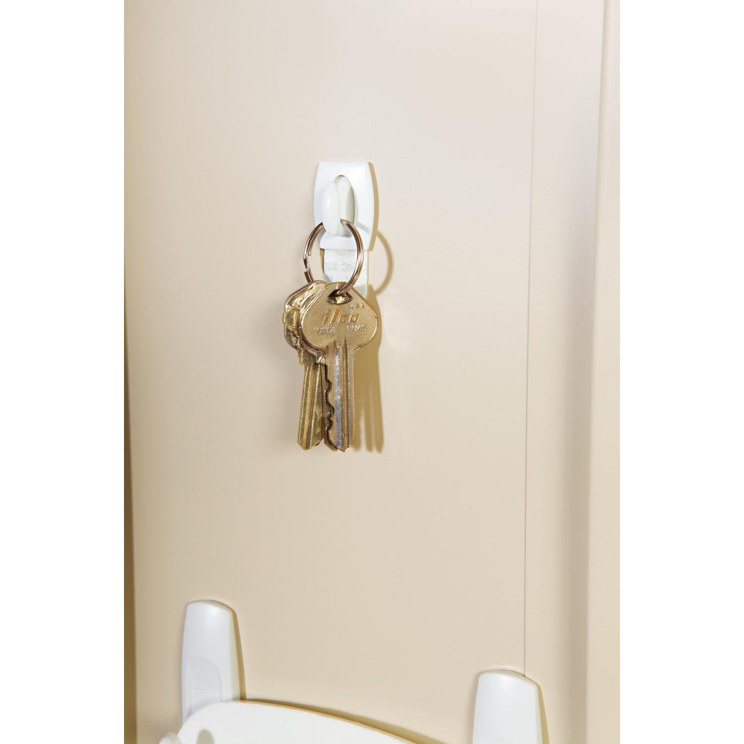 3M Command Mini Plastic Hook 1.375 in. L 18 pk