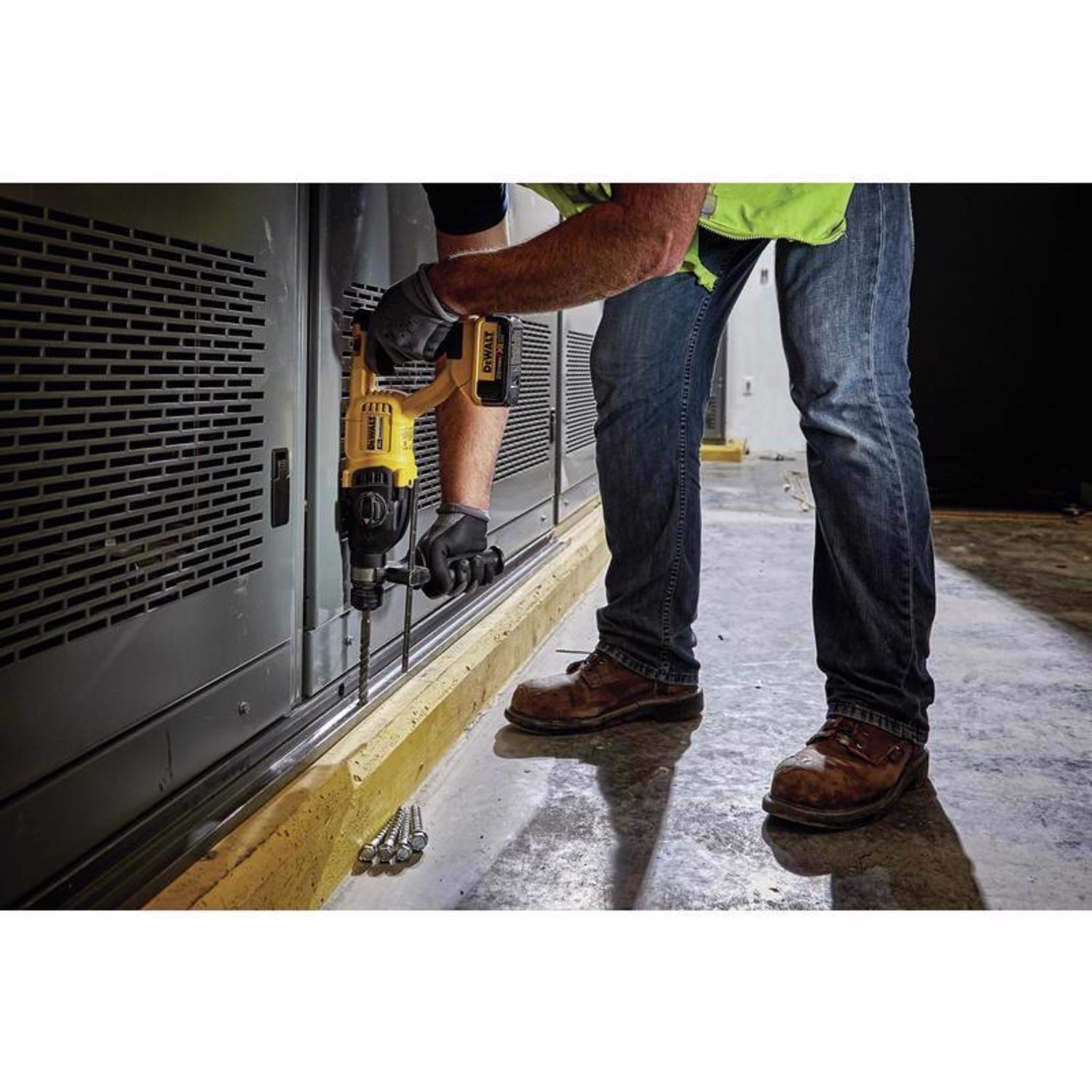 DeWalt 20V MAX 1 in. Brushless Cordless D-Handle Rotary Hammer Tool Only