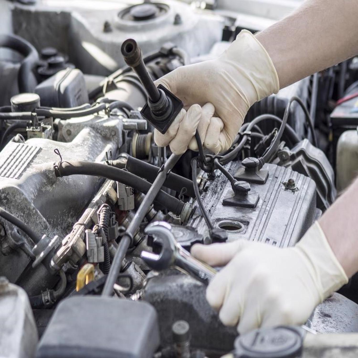 Gloveworks Latex Disposable Gloves Large Ivory Powder Free 100 pk