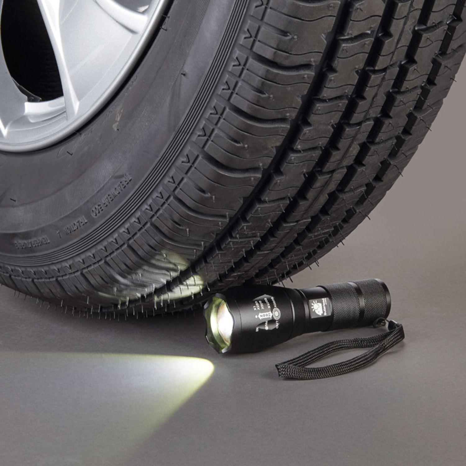 Bulbhead Atomic Beam 1200 Lm Black Led Flashlight AAA Battery