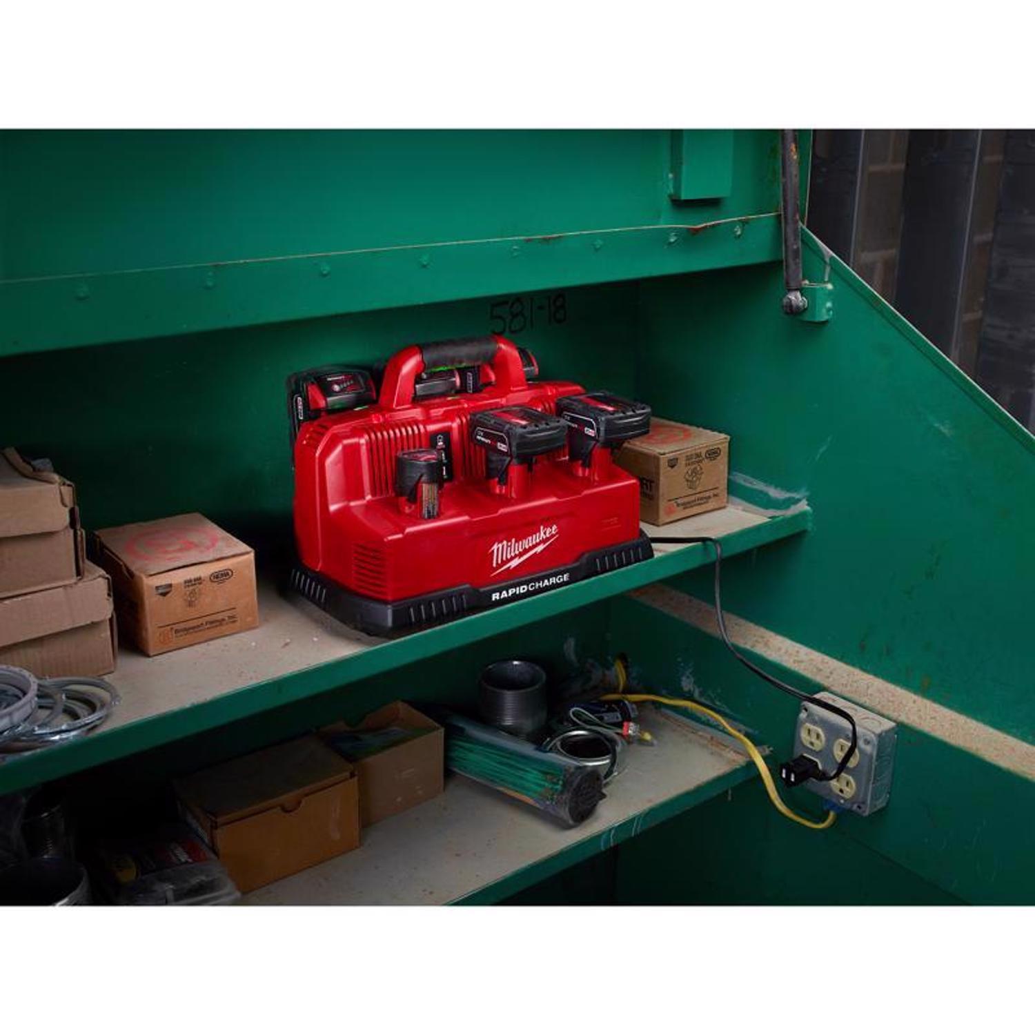 Milwaukee M18/M12 18/12 V 6-Port Rapid Charging Station 1 pc