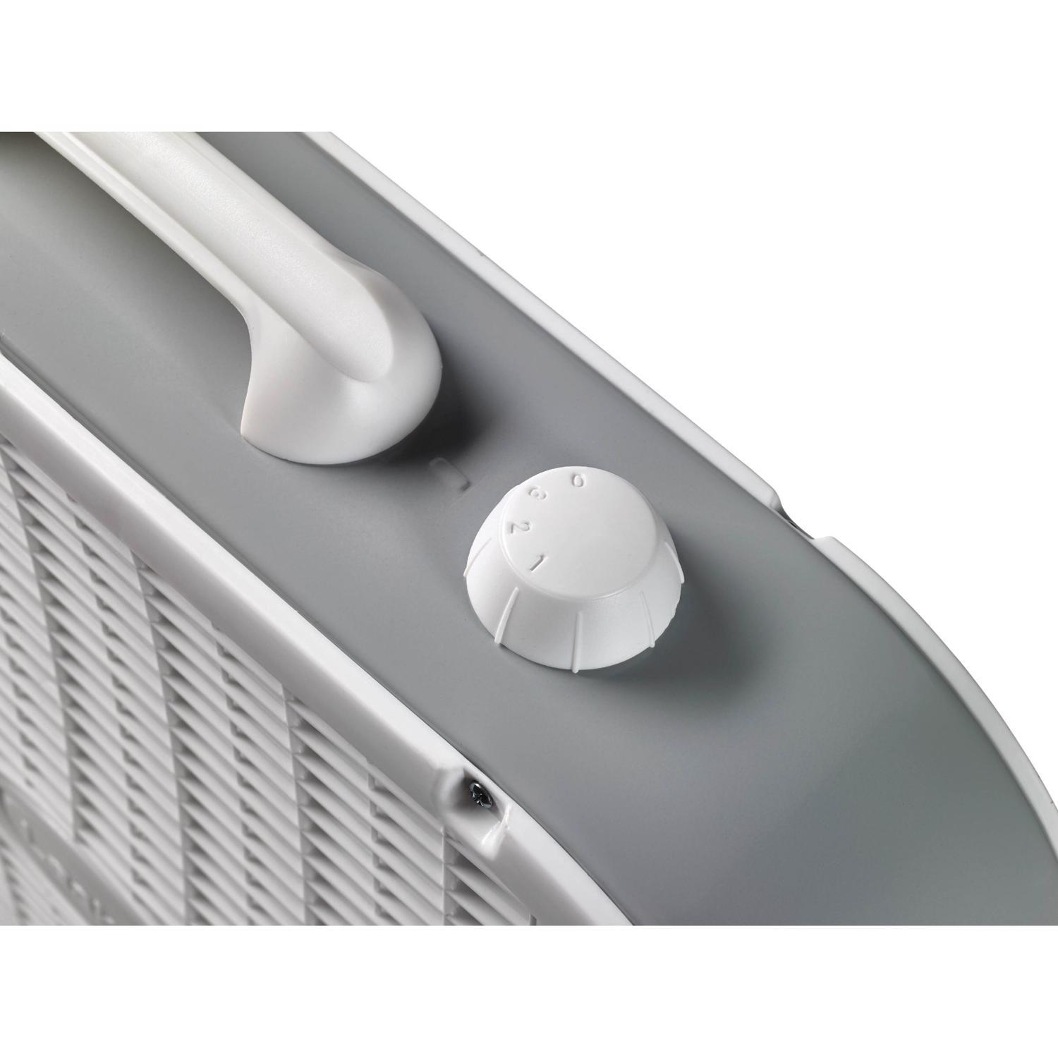 Lasko 21-3/4 in. H X 20 in. D 3 speed Box Fan