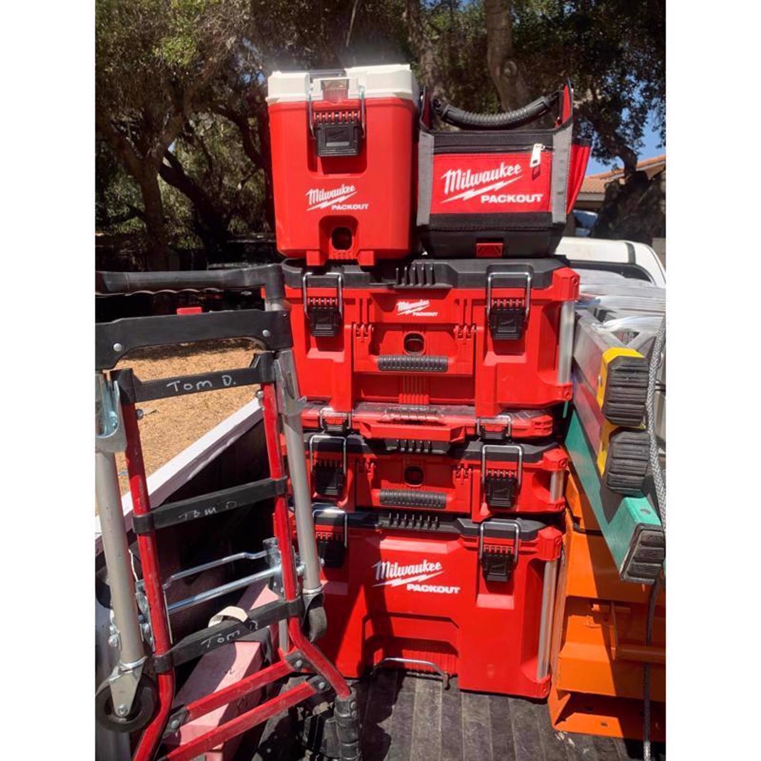 Milwaukee Packout Red 16 qt Cooler