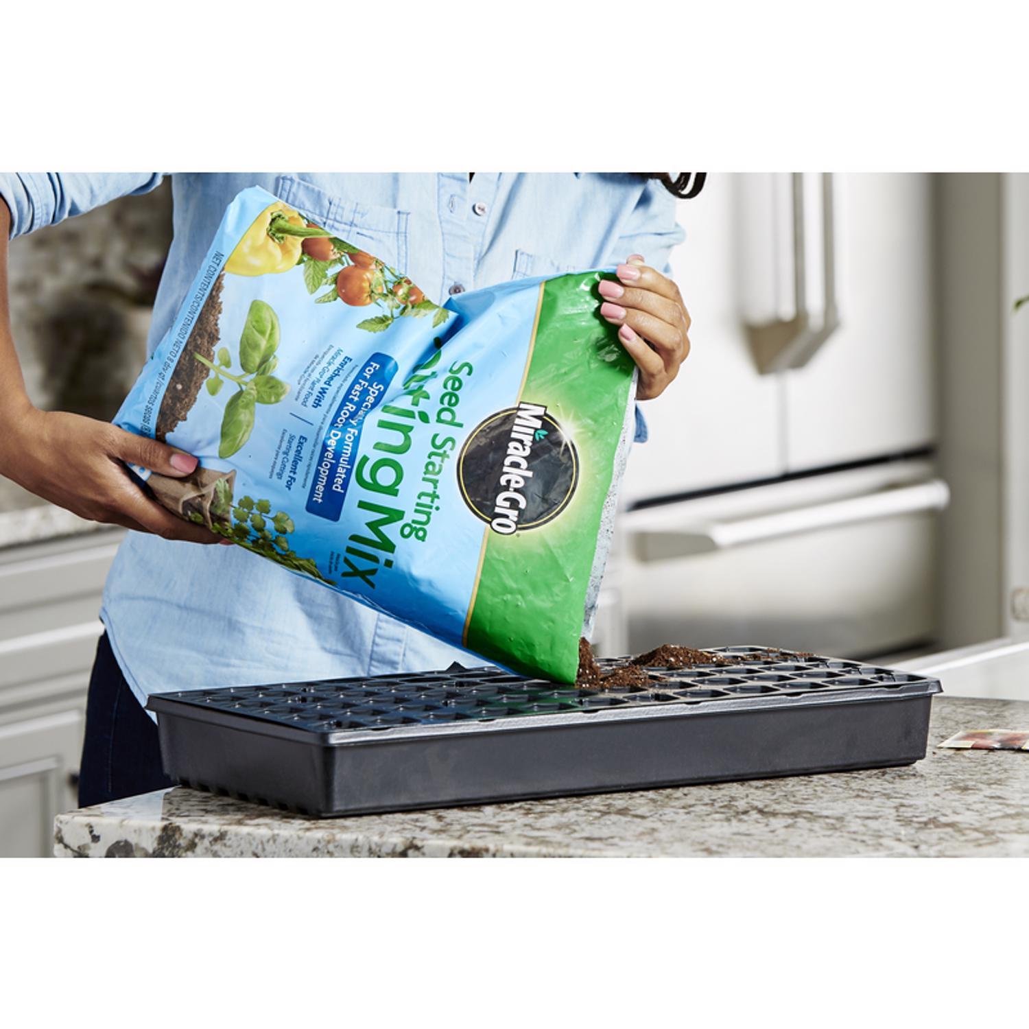 Miracle-Gro All Purpose Seed Starting Mix 8 qt