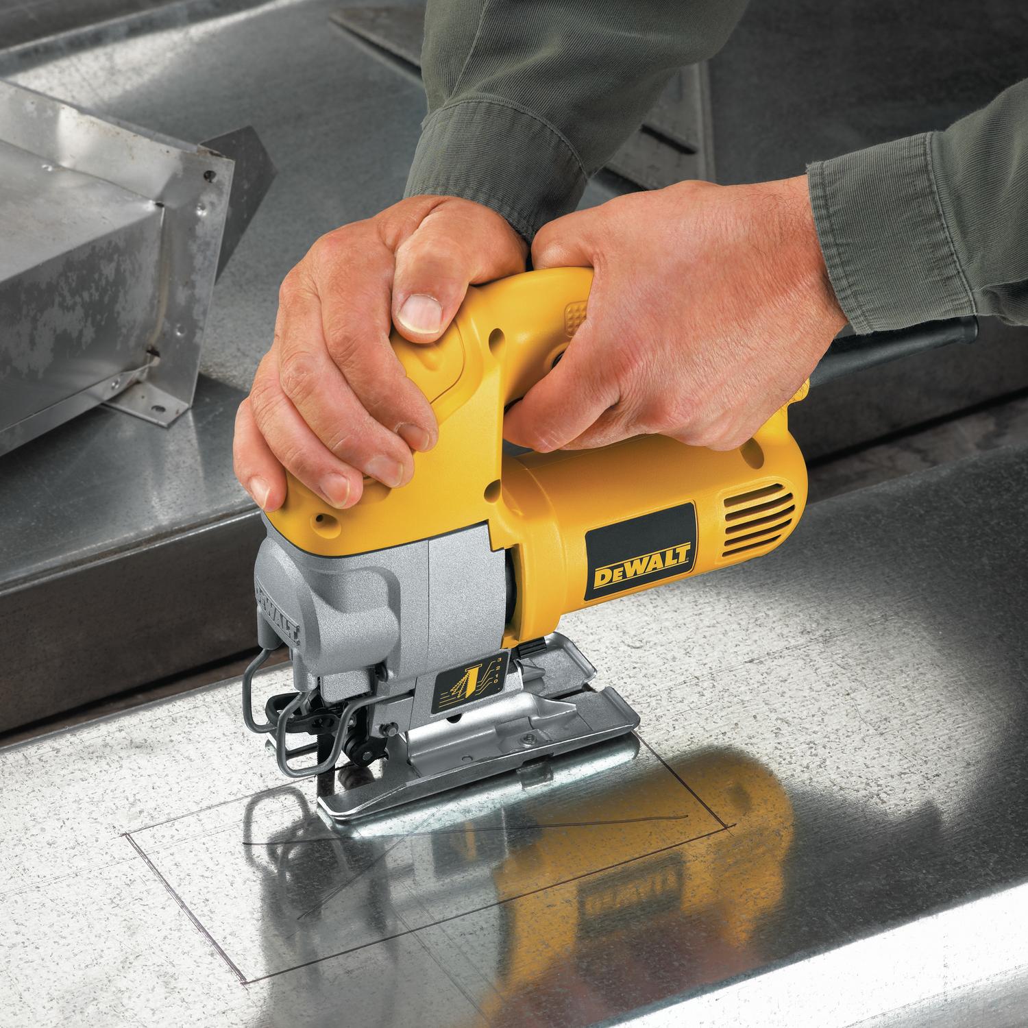 DeWalt 5.5 amps Corded Orbital Jig Saw