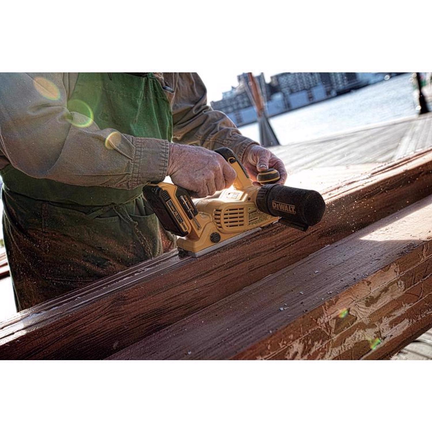 DeWalt 20V MAX XR 3-1/4 in. Cordless Brushless Planer Tool Only