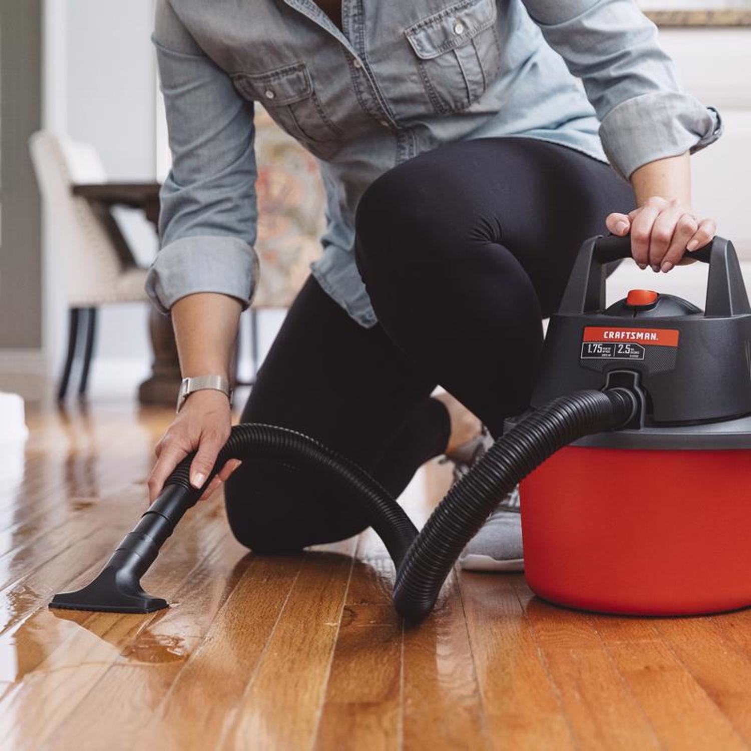 Craftsman 2.5 gal Corded Wet/Dry Vacuum Tool Only 3 amps 120 V 1.75 HP