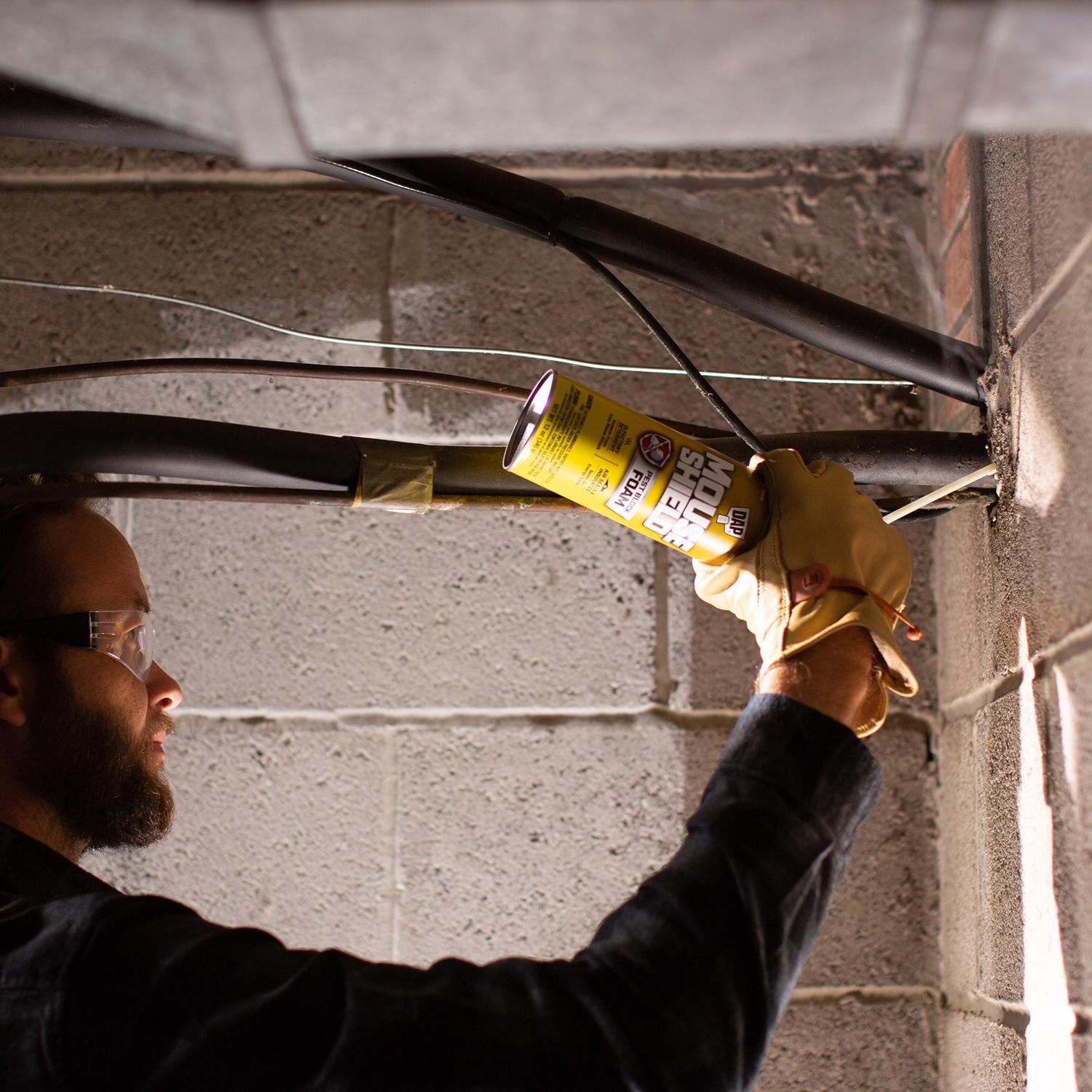 Touch 'n Foam Mouse Shield Off White Polyurethane Foam Foam Sealant 12 oz