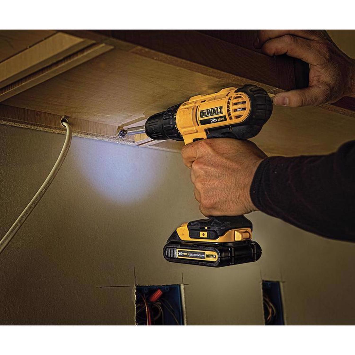 DeWalt 20V MAX 1/2 in. Brushed Cordless Compact Drill Kit (Battery & Charger)