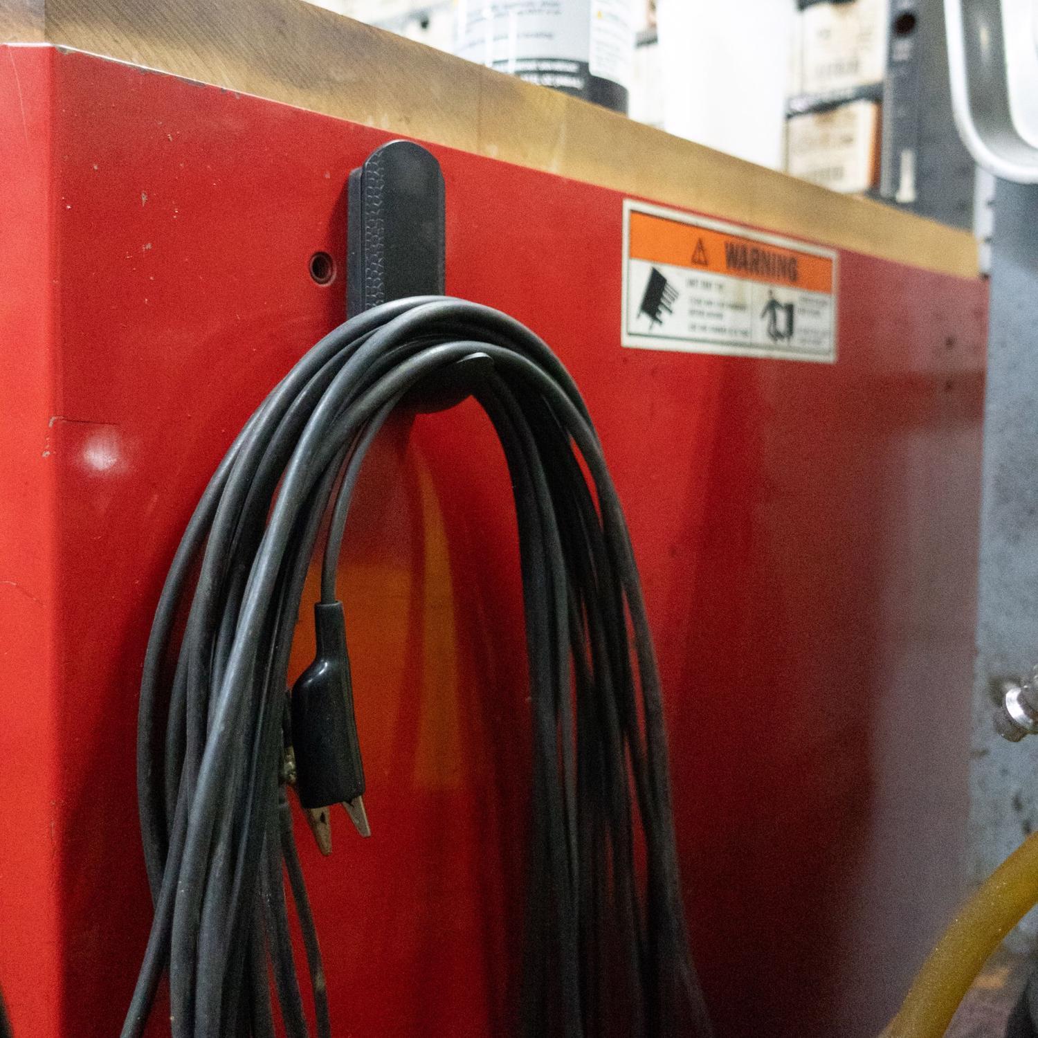 Gator Magnetics MINI Black Plastic/Steel Magnetic Hooks 15 lb. cap. 1 Pack