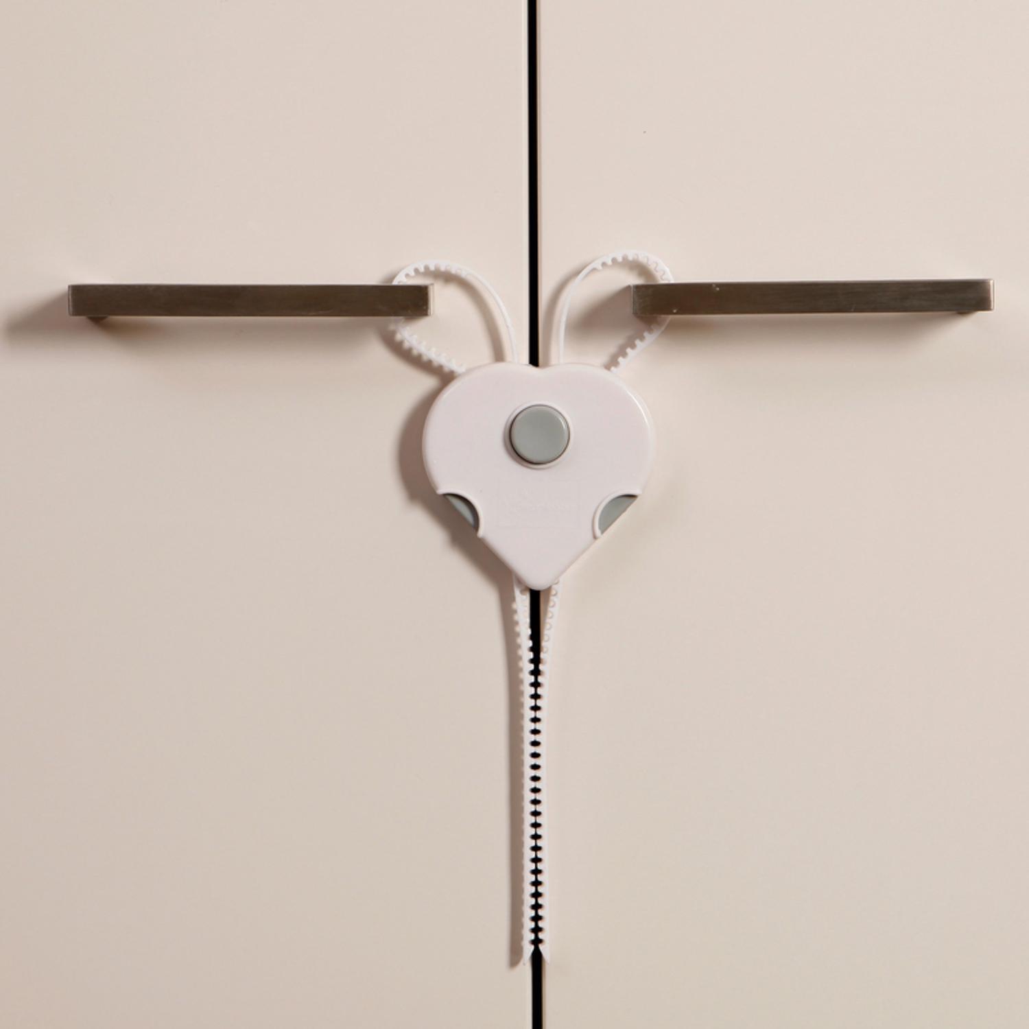 Dreambaby White Plastic Cabinet Flex Lock 1 pk