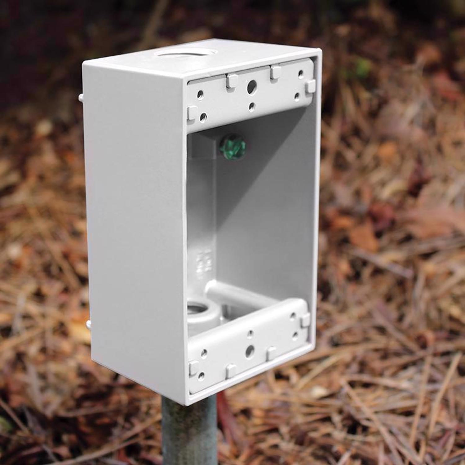 Sigma Engineered Solutions New Work 18.3 cu in Rectangle Metallic 1 gang Weatherproof Box White