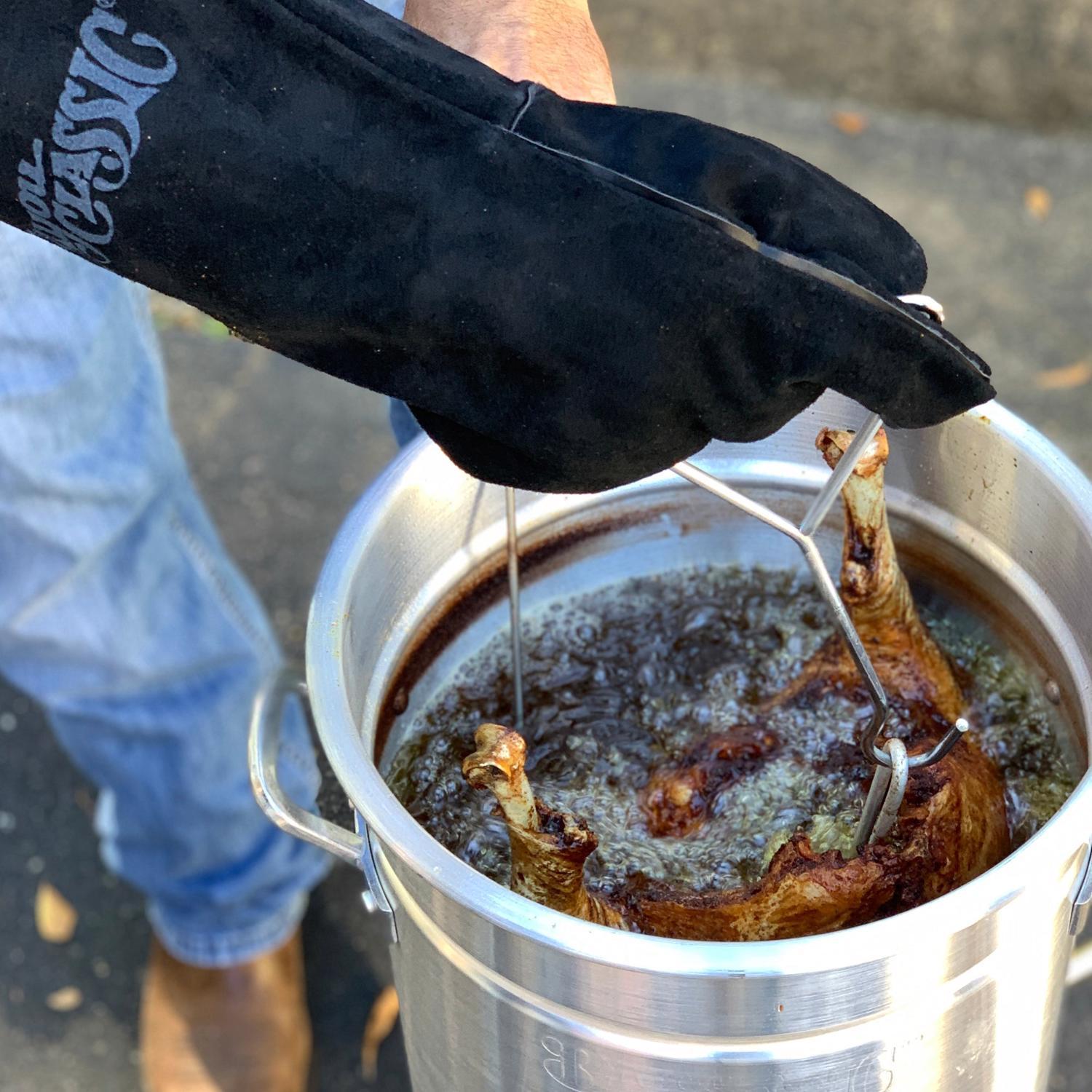 Bayou Classic Aluminum Turkey Fryer Kit 30 qt