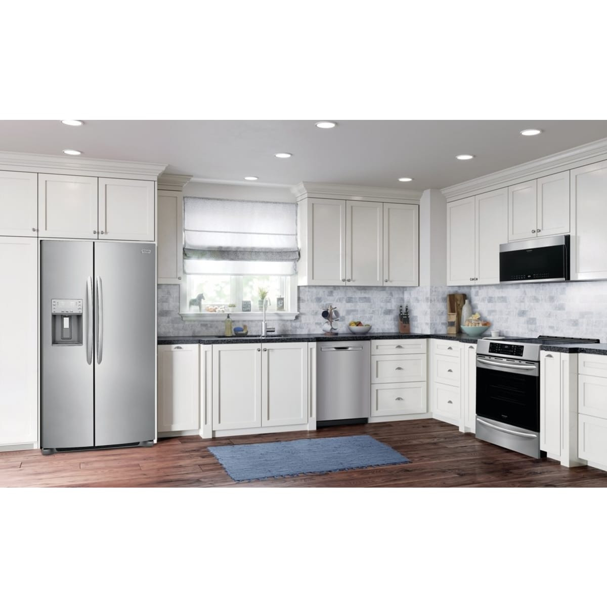 Frigidaire 36 in. Freestanding Side by Side Refrigerator with 25.6 Cu. Ft. Total Capacity