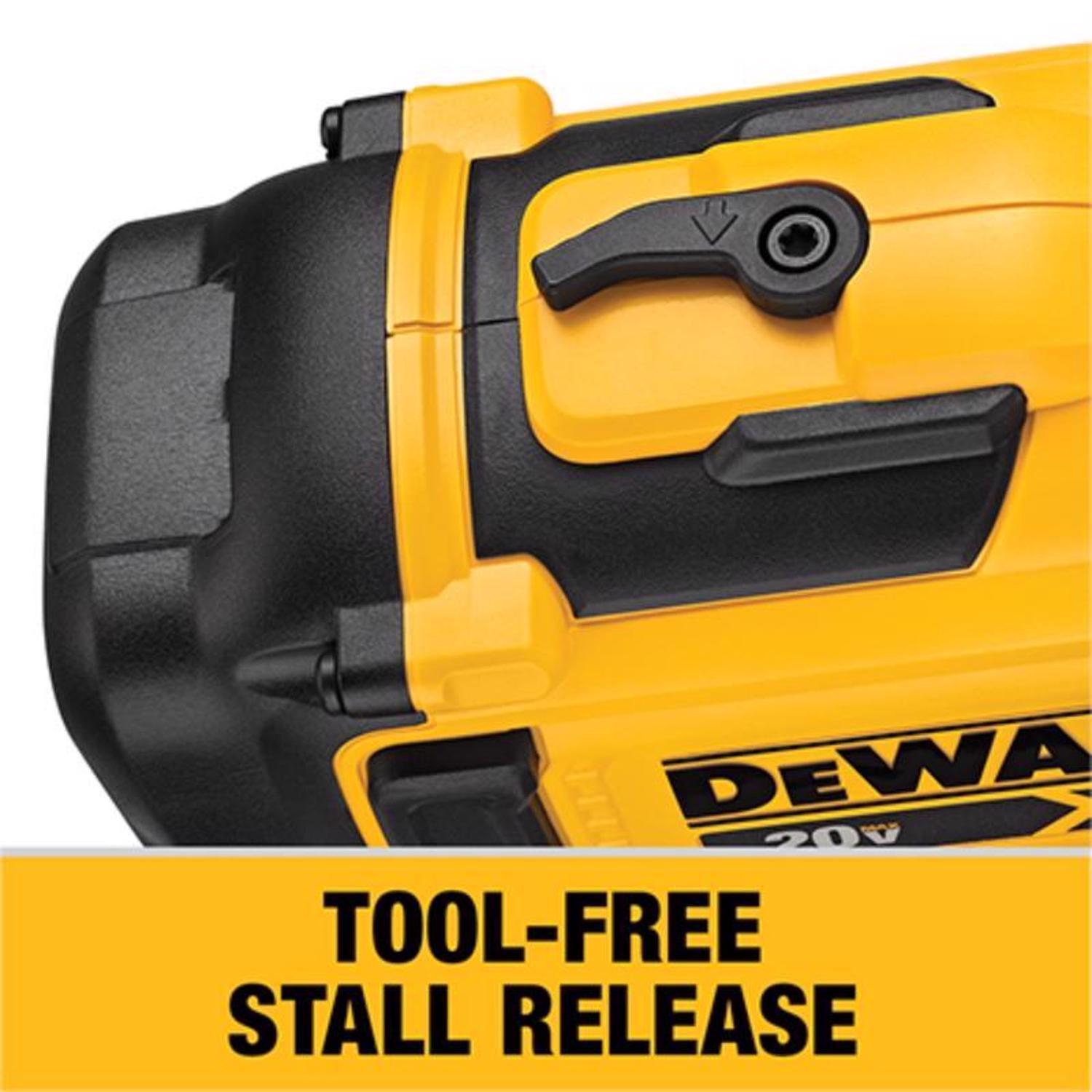 DeWalt 20V MAX Cordless 15 deg Coil Roofing Nailer Kit (Battery & Charger) 20 V