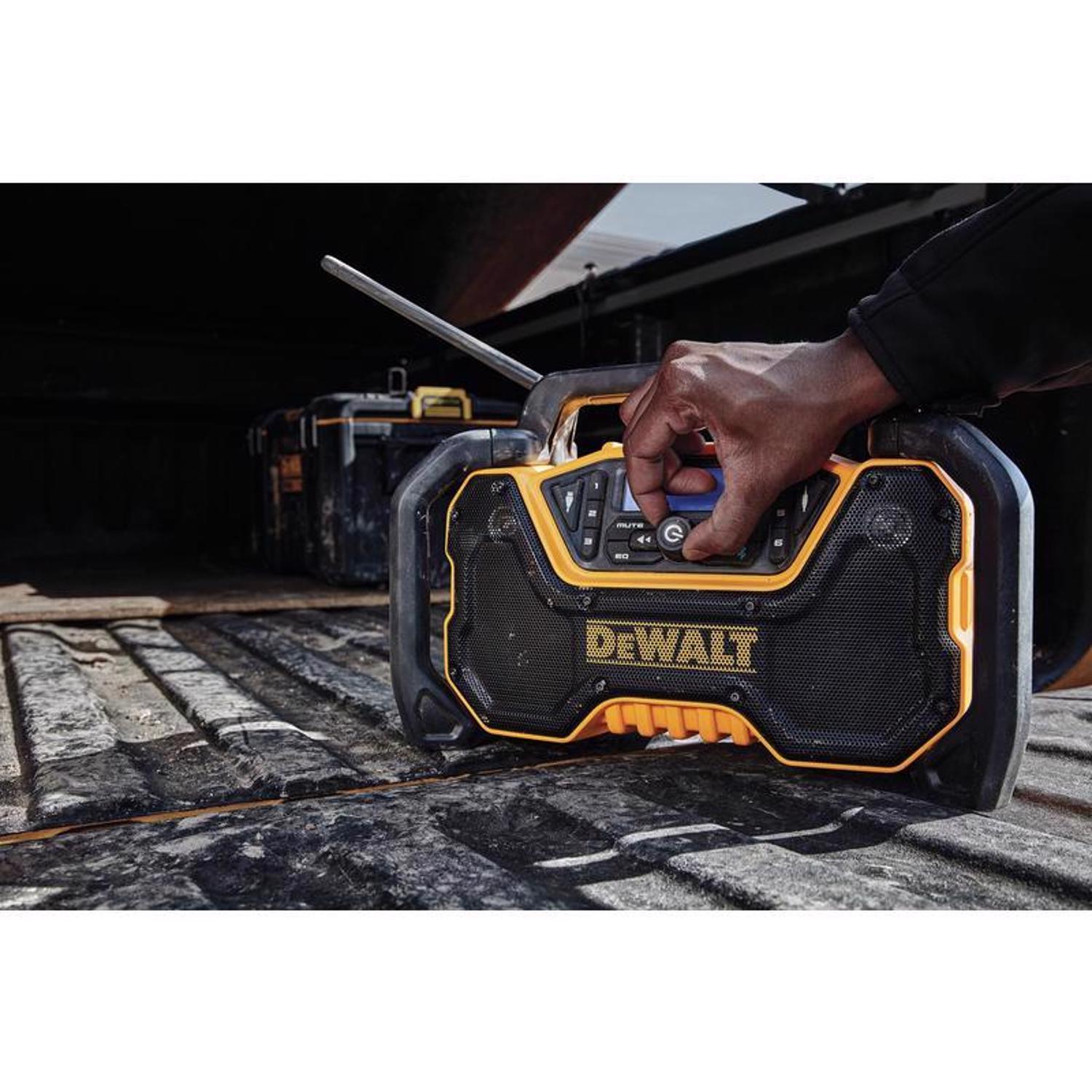 DeWalt 20 V Cordless Jobsite Bluetooth Radio 1 pc