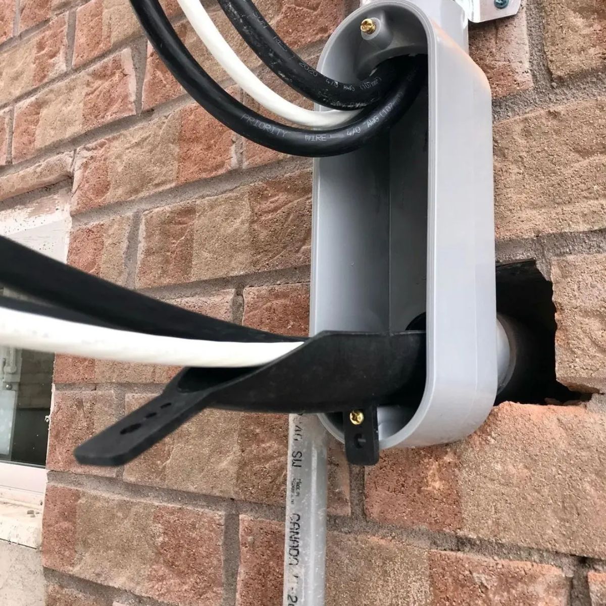 Rack-A-Tiers Wire guide for 2 in. LB's