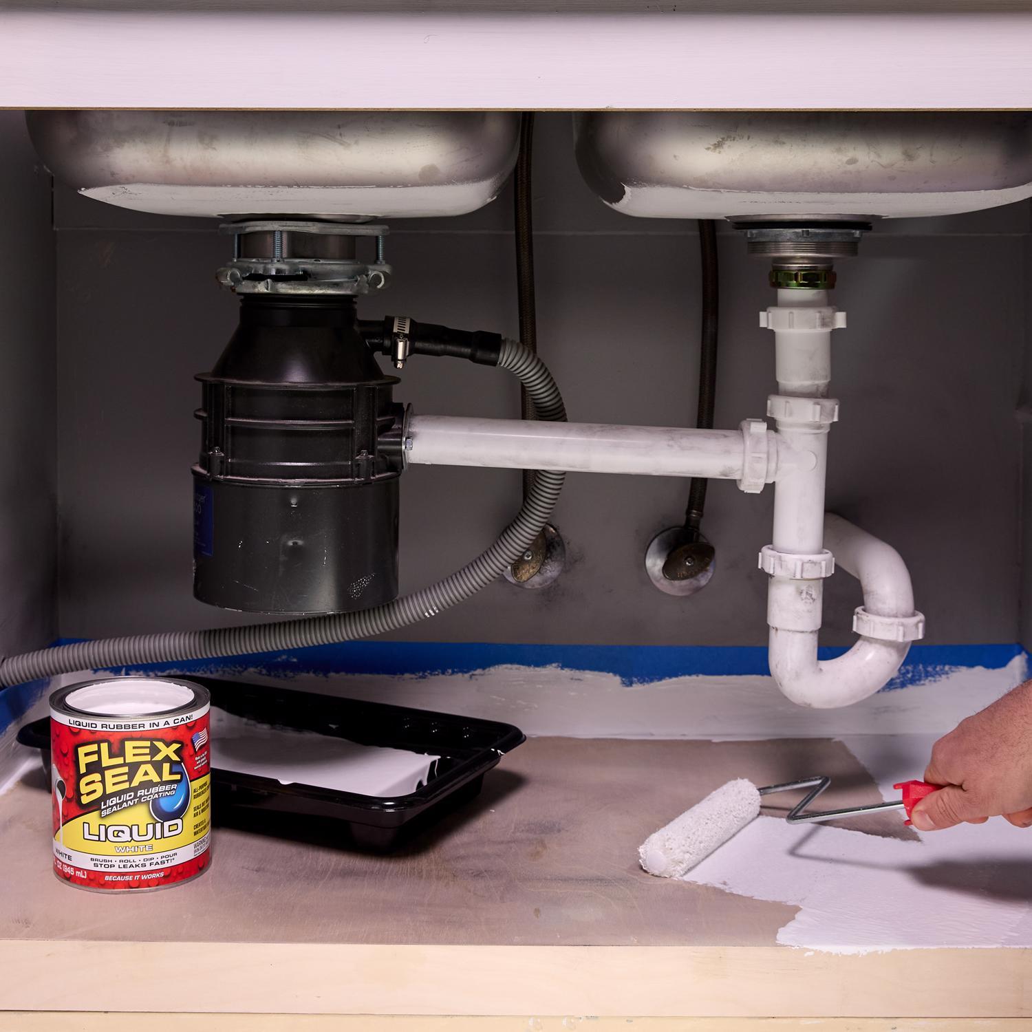 Flex Seal Family of Products Flex Seal White Liquid Rubber Sealant Coating 32 oz
